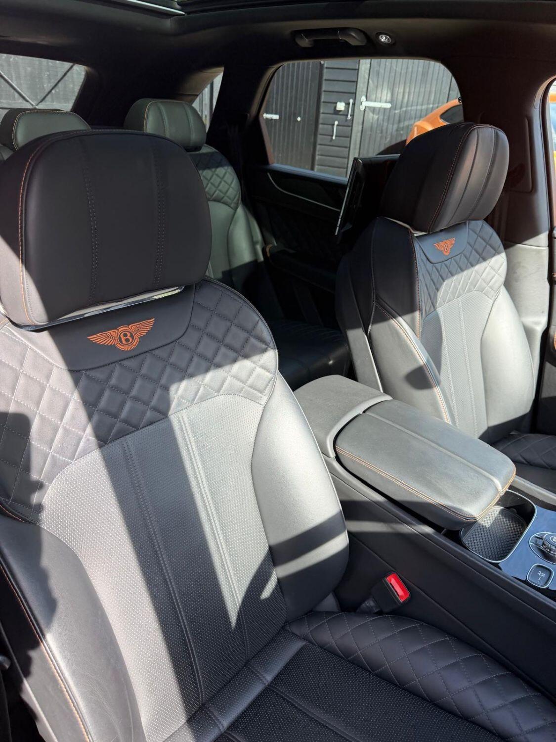 Bentley Bentayga view 15
