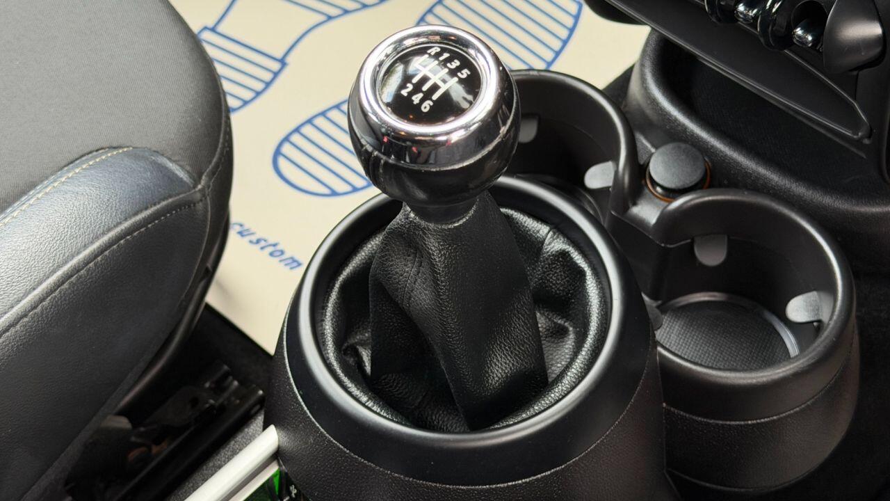 Mini Countryman view 20