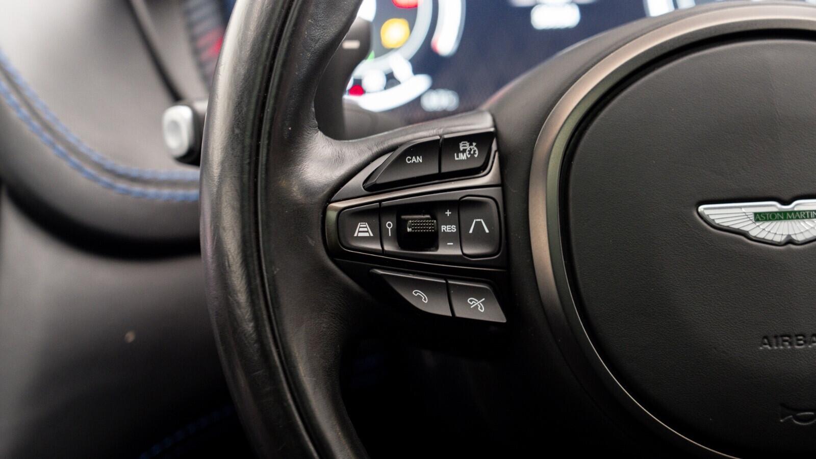 Aston Martin DBX view 12