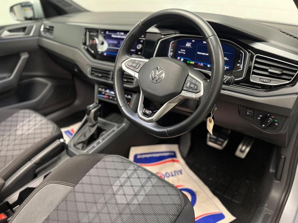 Volkswagen Polo view 11