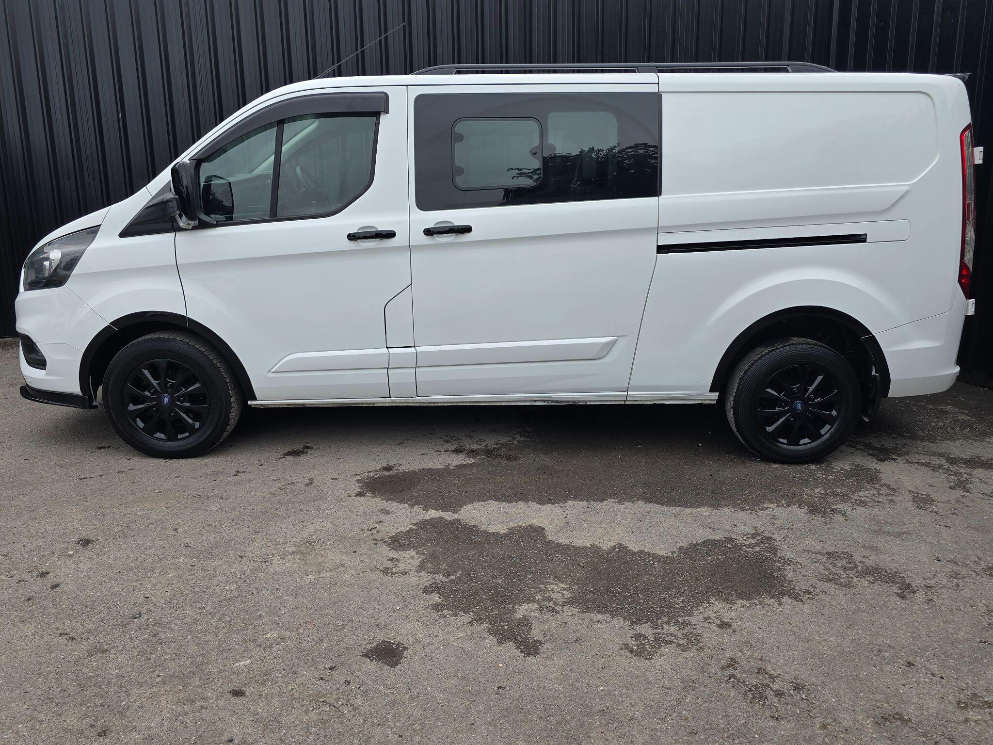 Ford Transit Custom view 3