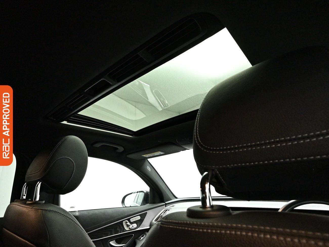Mercedes-Benz Eqc view 3
