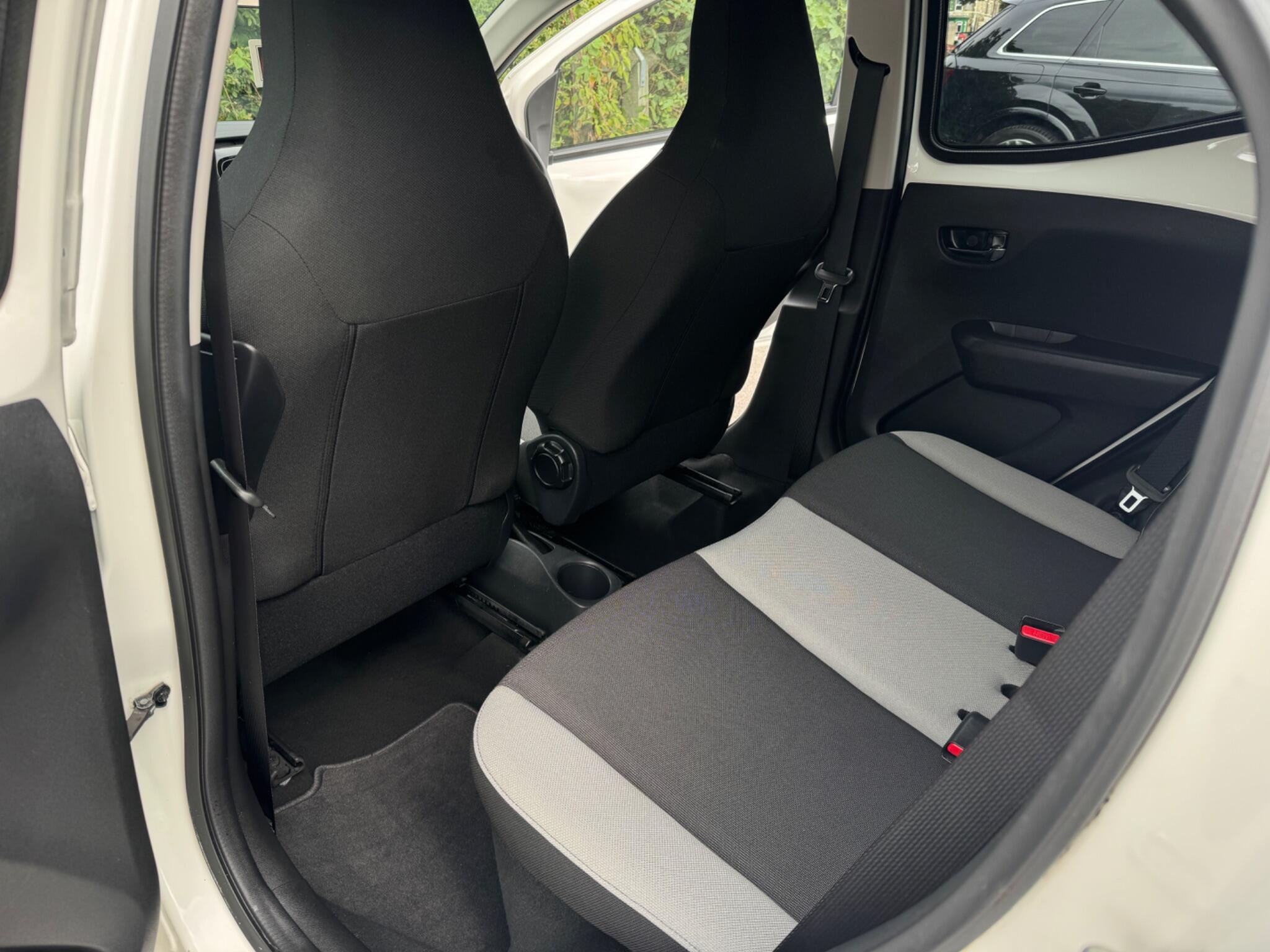 Toyota Aygo view 36