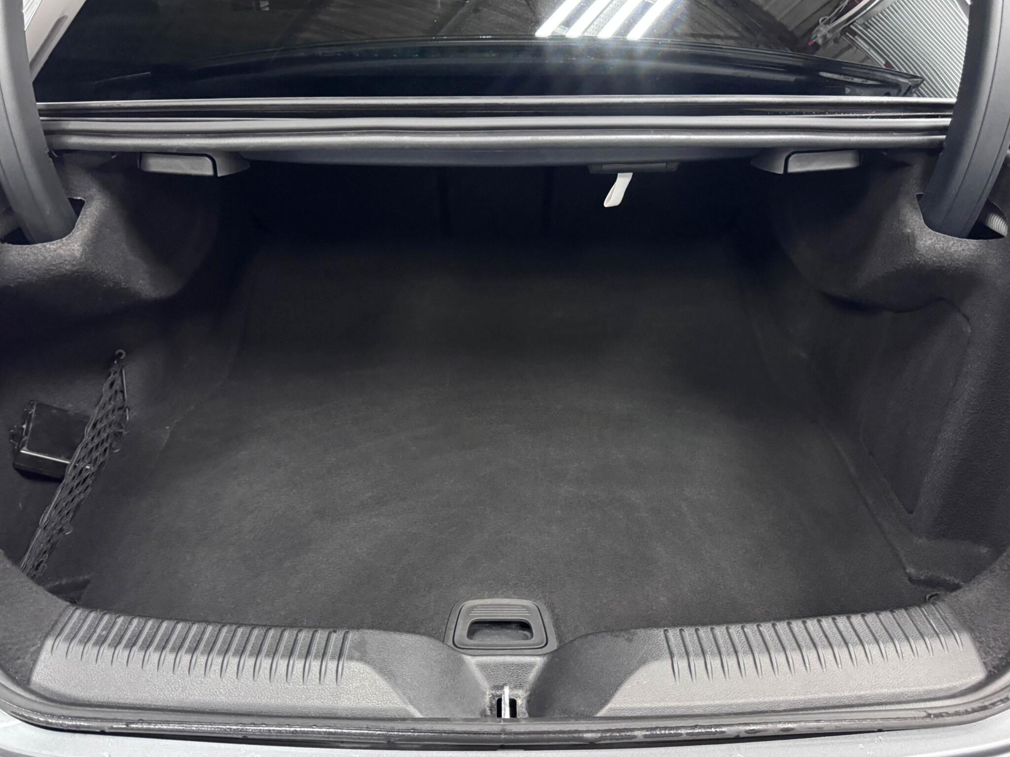 Mercedes-Benz CLS view 7