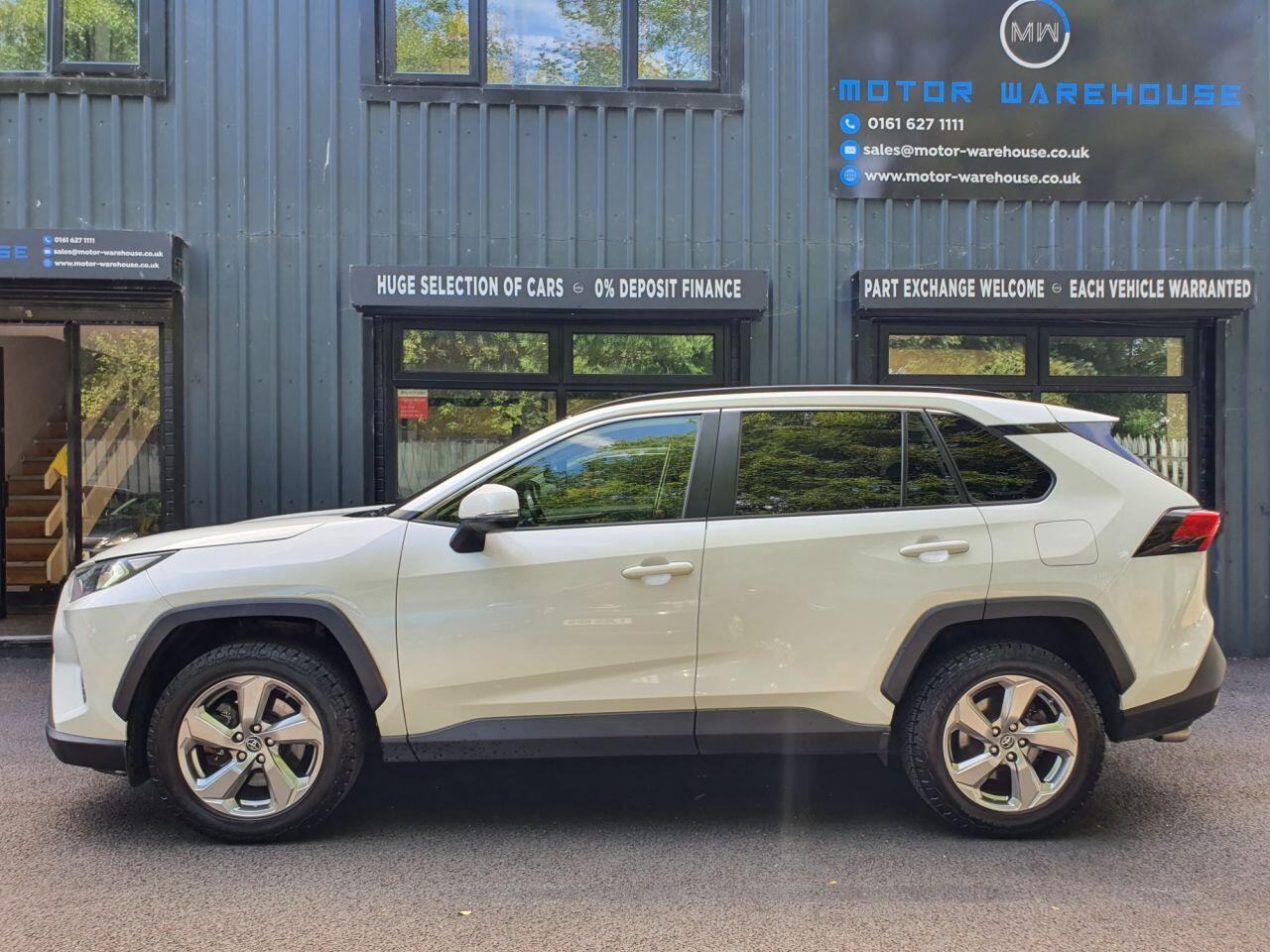 Toyota Rav4 view 3