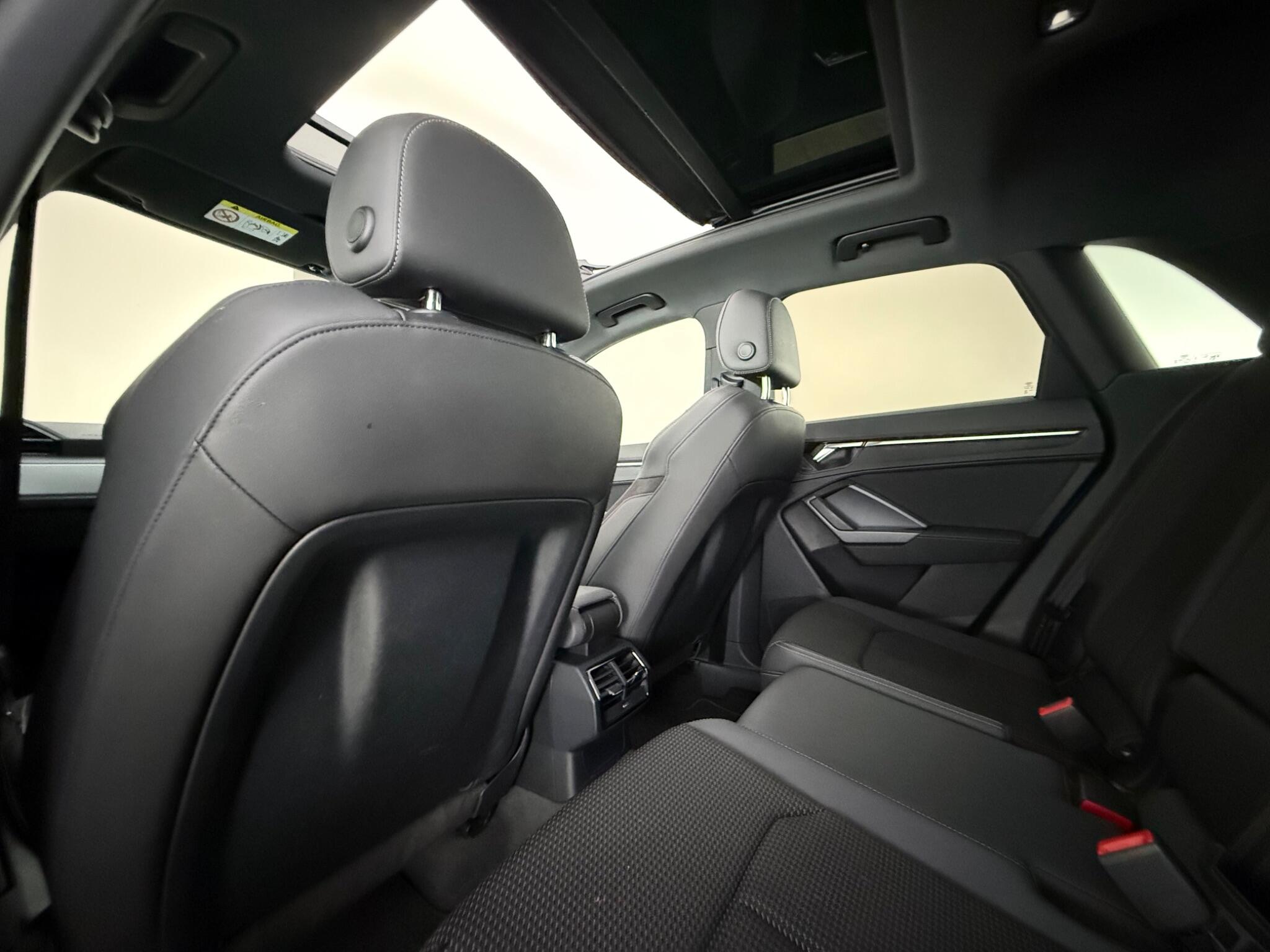 Audi Q3 view 36