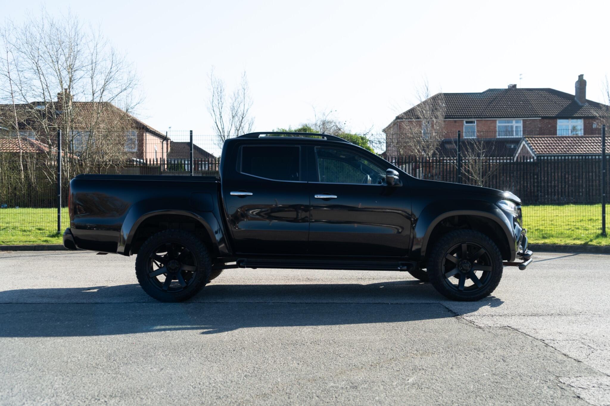 Mercedes-Benz X-Class view 17