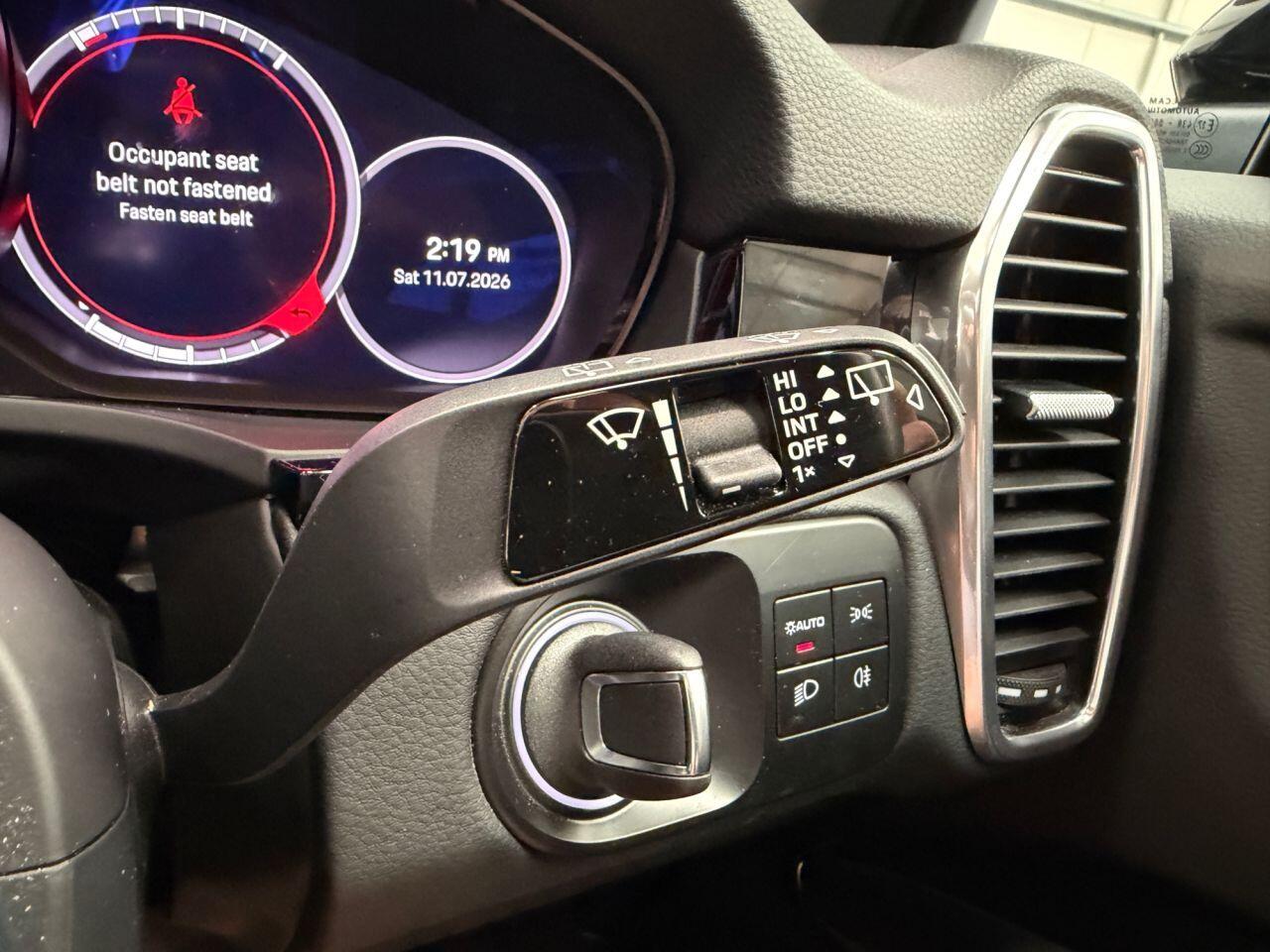 Porsche Cayenne view 41