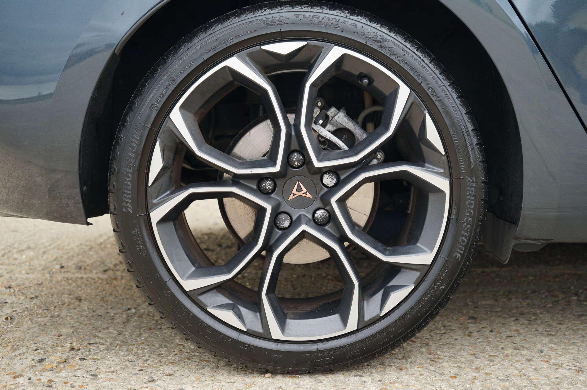 Cupra Leon view 23
