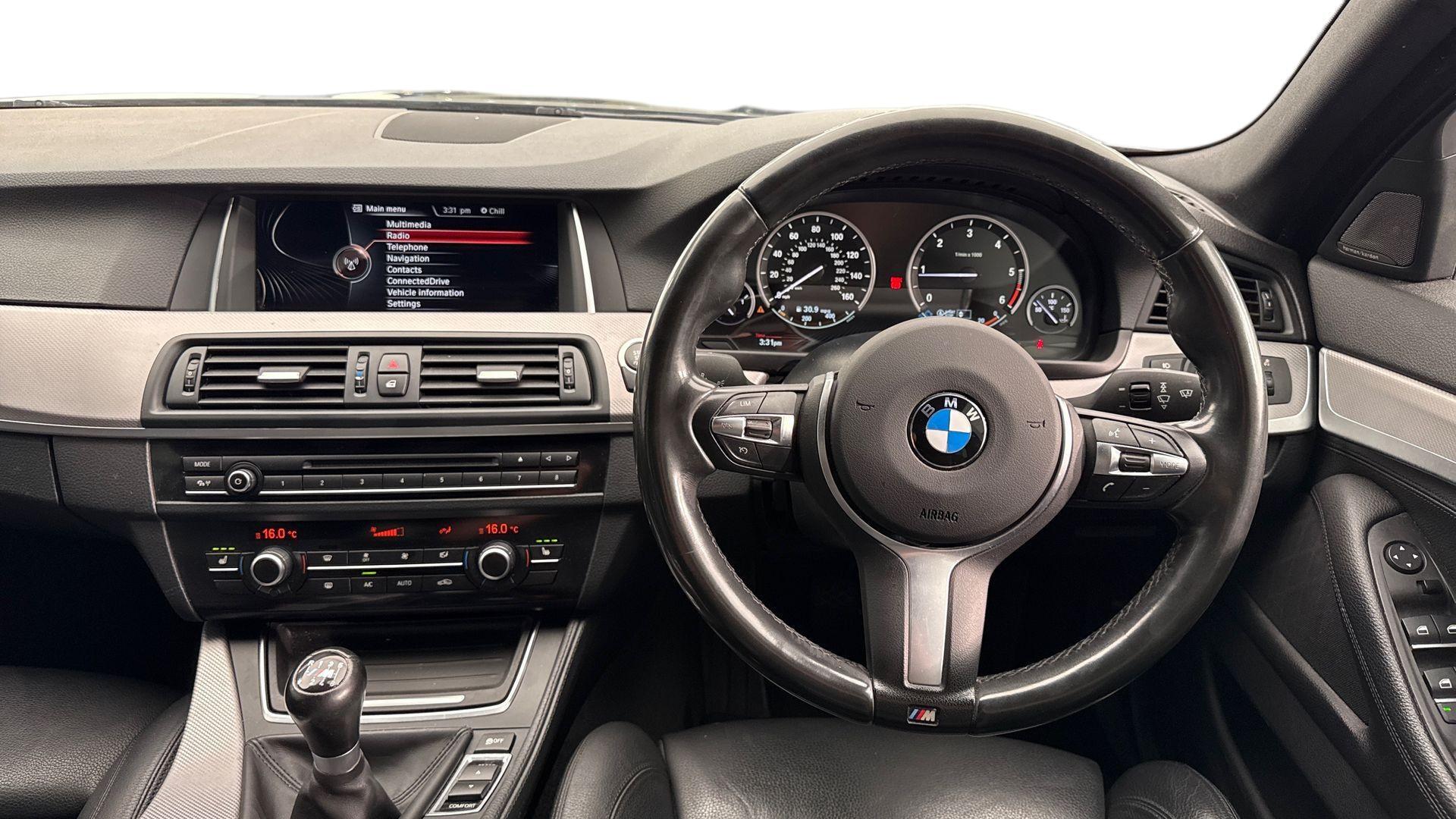 BMW 5 Series view 5