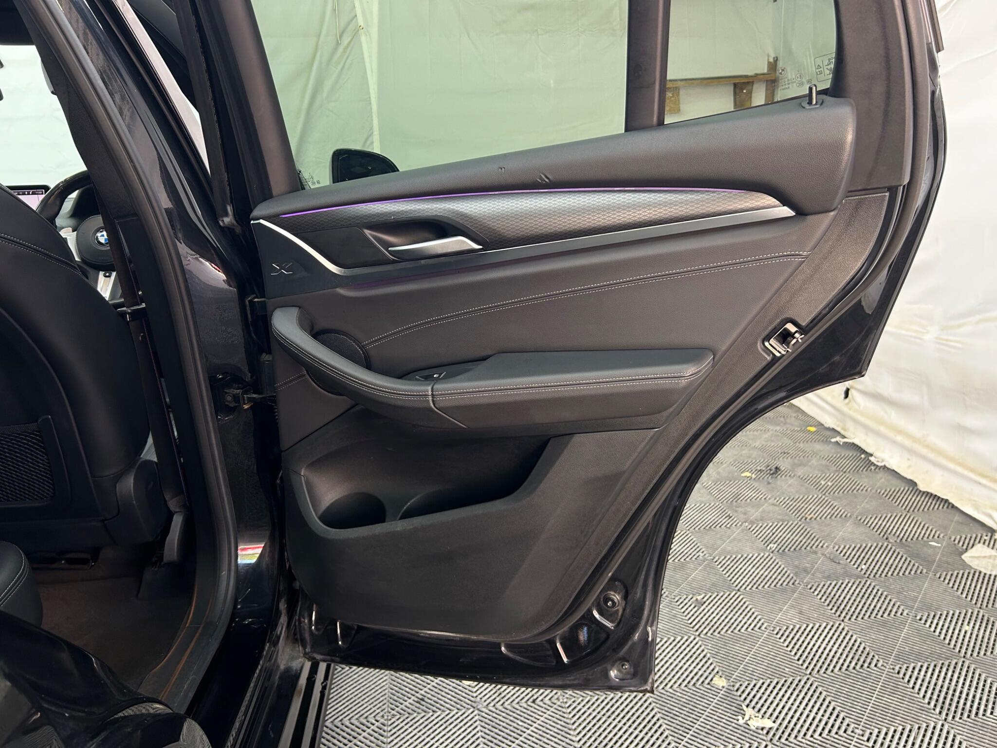BMW X3 view 31