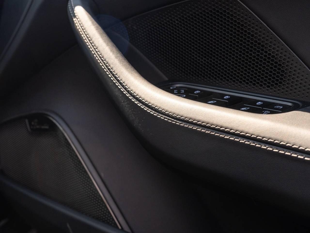 Porsche Panamera view 34