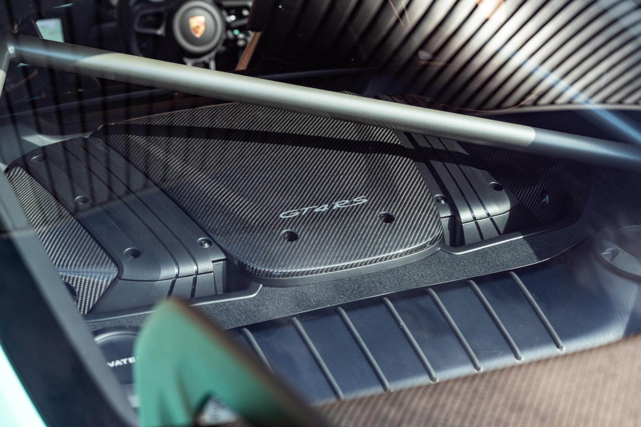 Porsche Cayman view 38