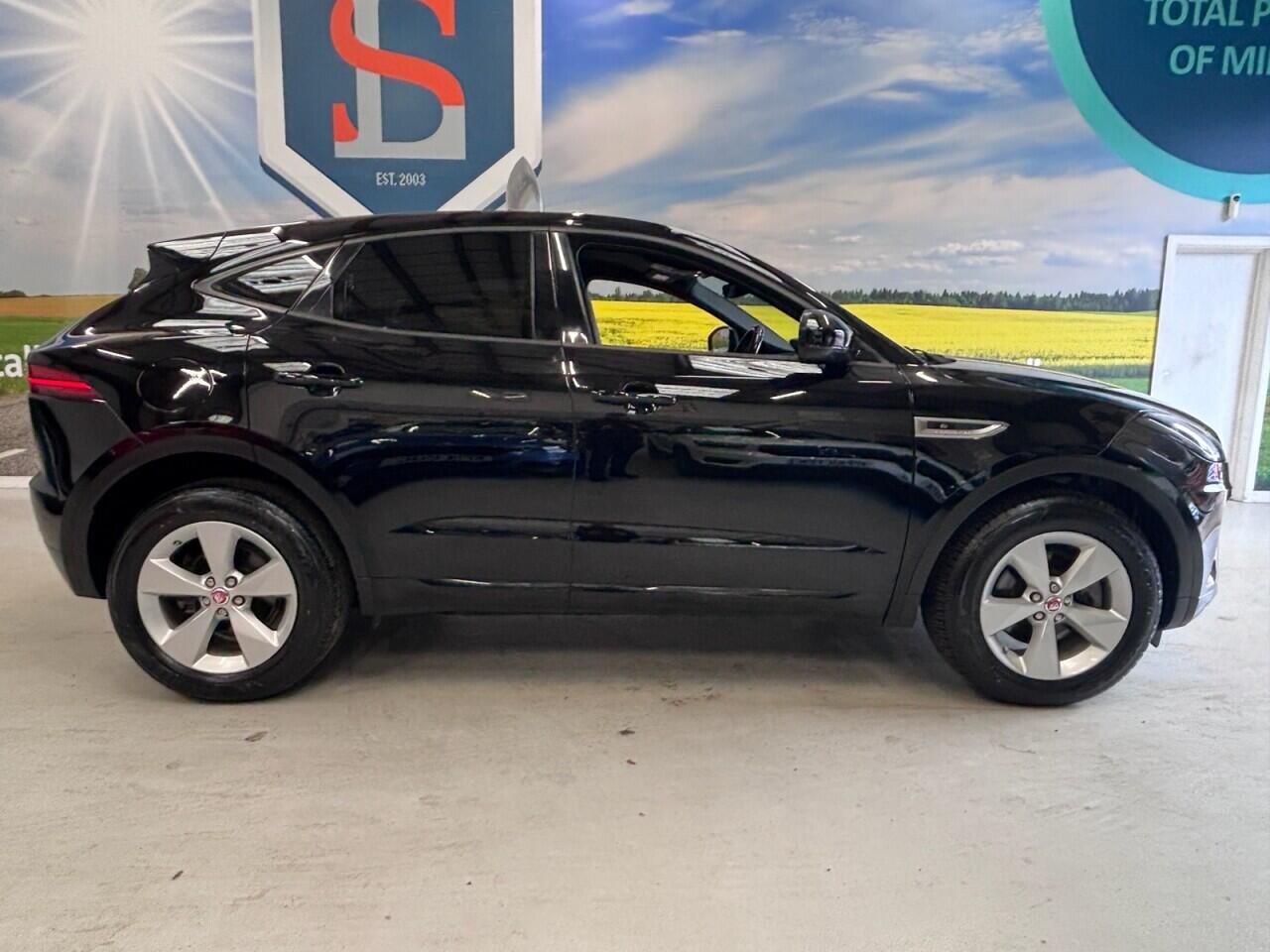 Jaguar E-Pace view 4