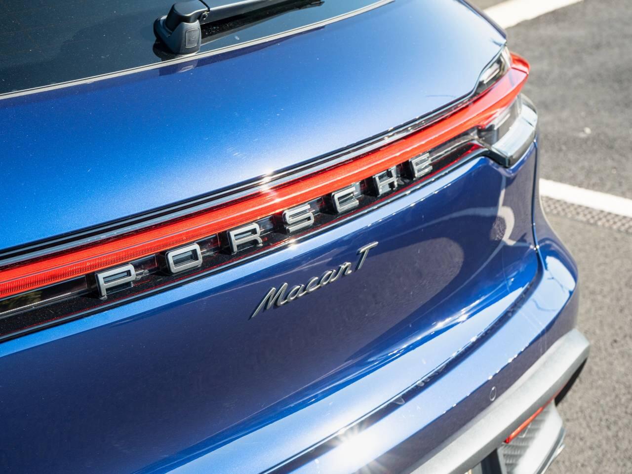 Porsche Macan view 11