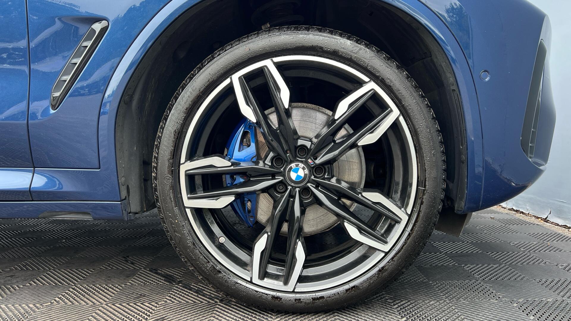 BMW X3 view 14