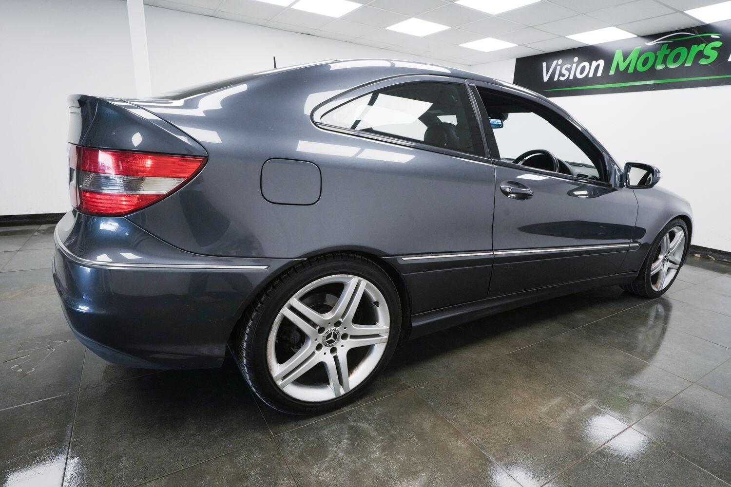 Mercedes-Benz CLC view 3