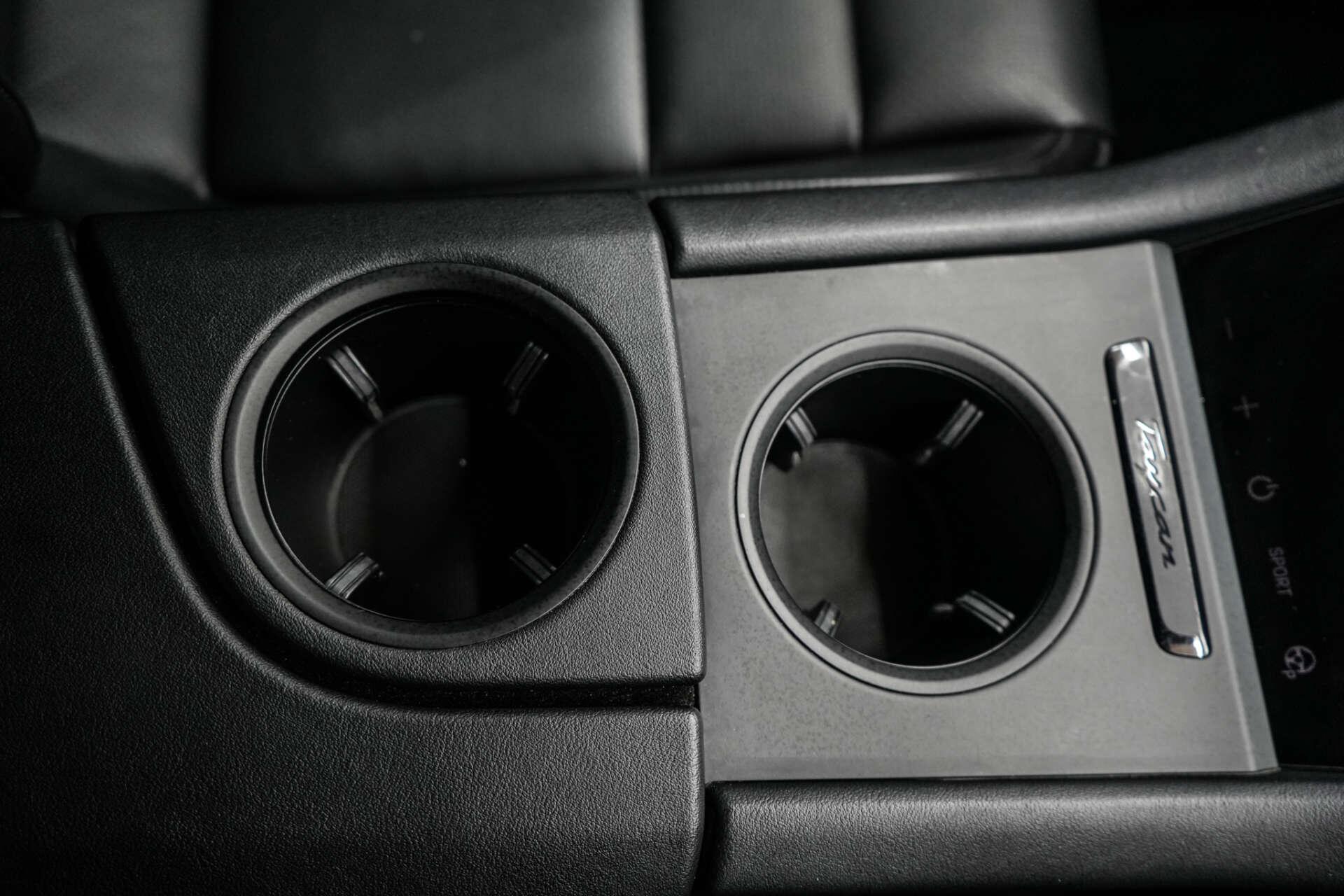 Porsche Taycan view 24