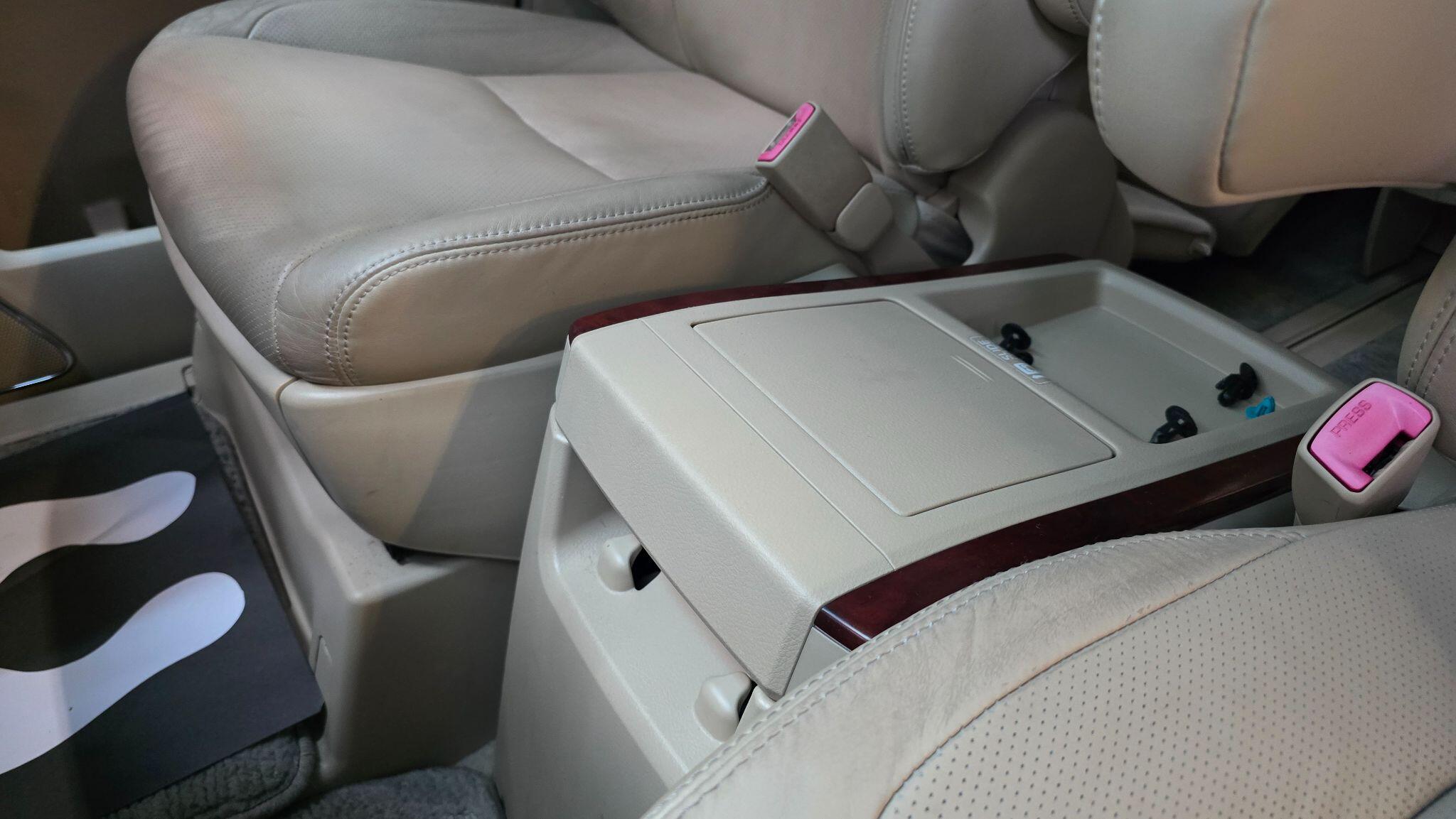 Toyota Vellfire view 19