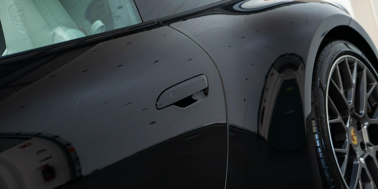 Porsche 911 view 49