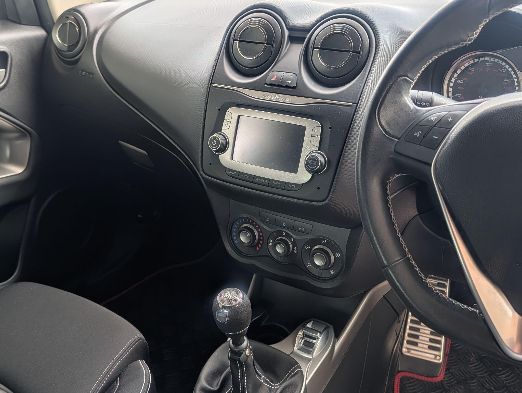 Alfa Romeo Mito view 17