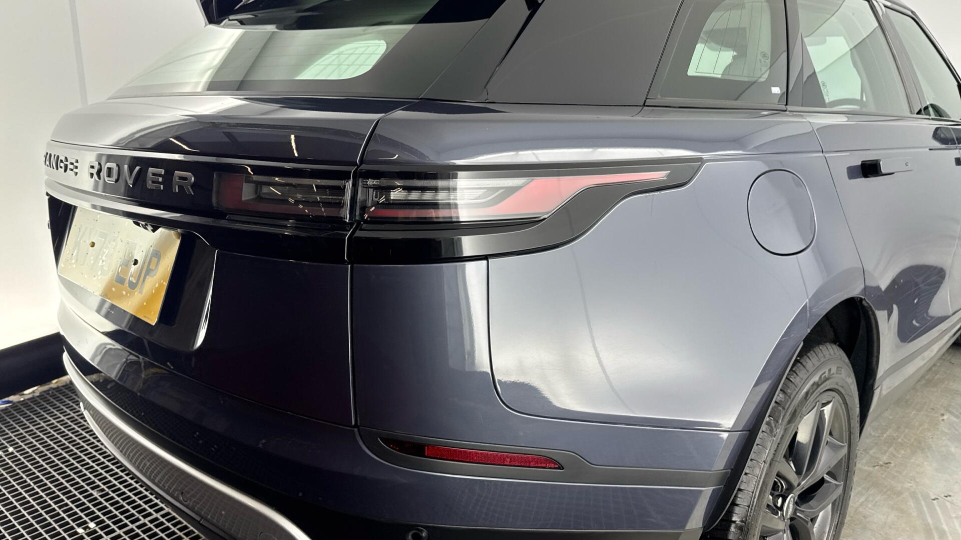 Land Rover Range Rover Velar view 21
