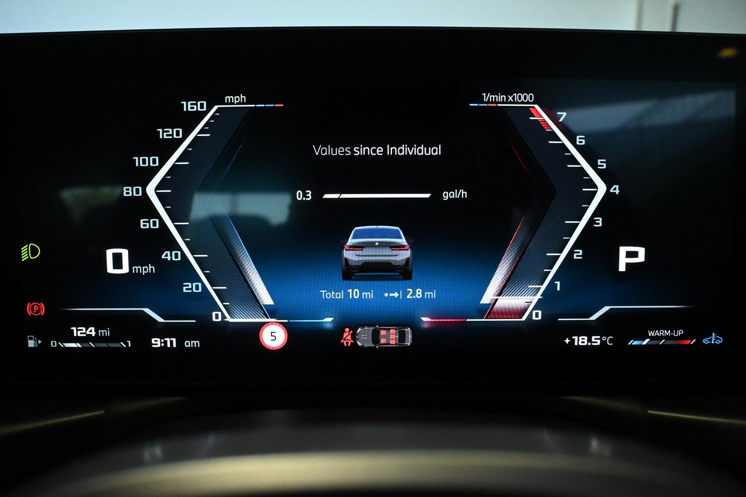 BMW 3 Series view 9