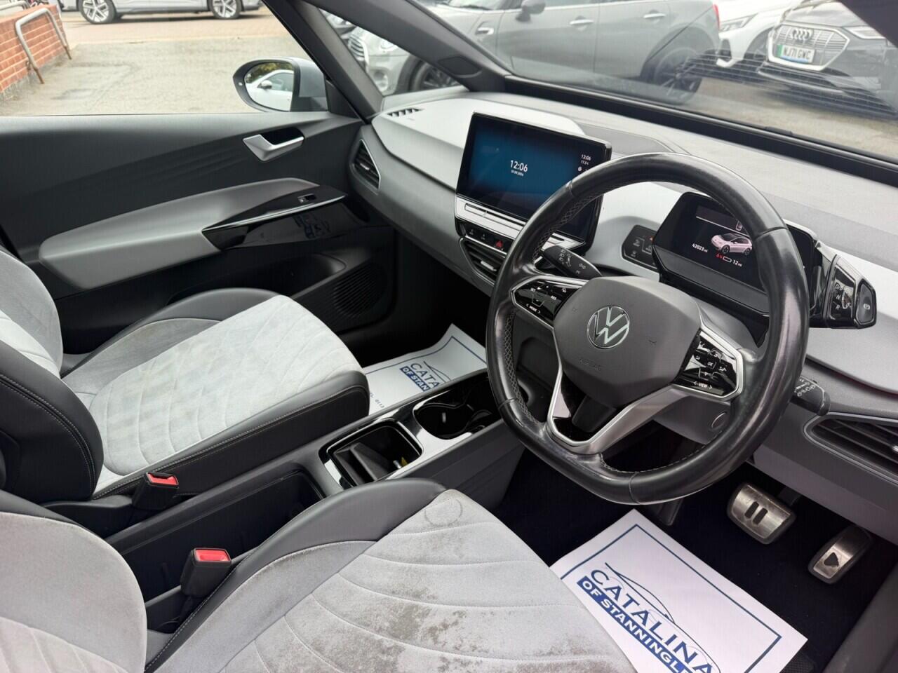 Volkswagen ID.3 view 4