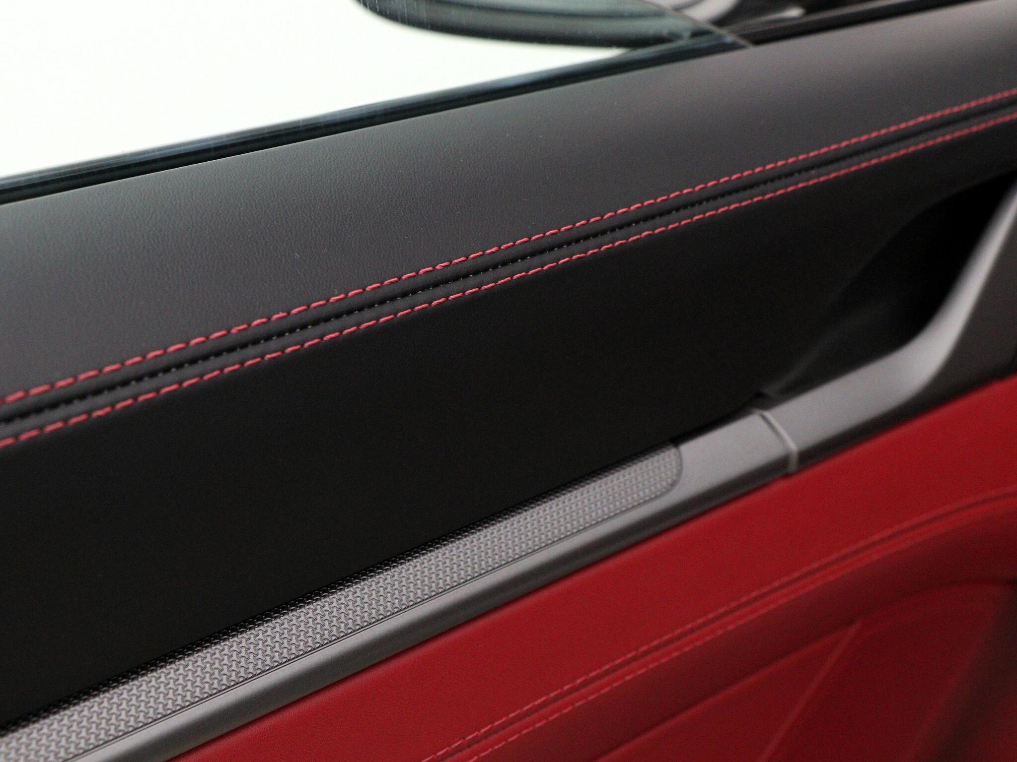 Porsche 911 view 49