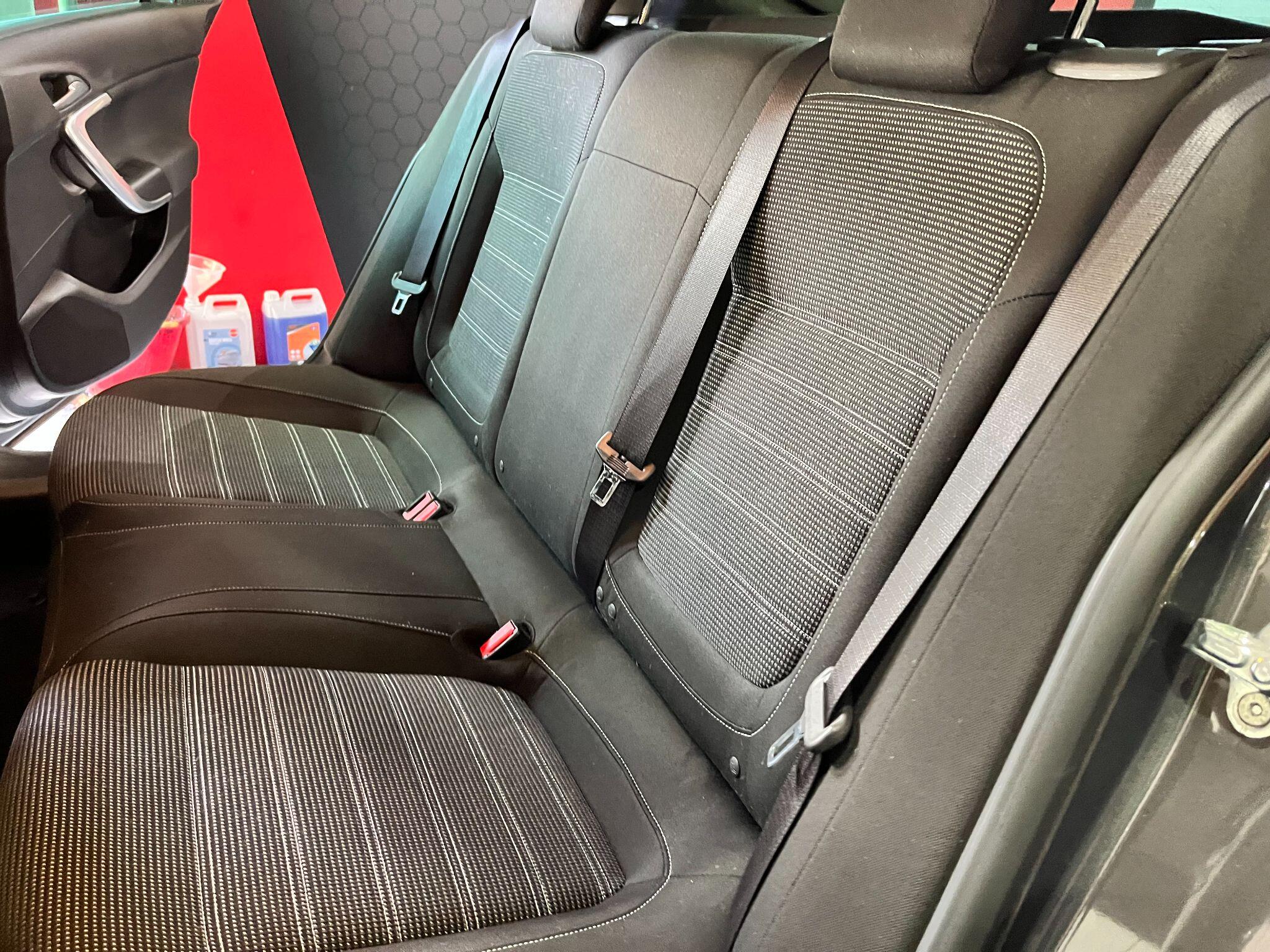 Vauxhall Insignia view 33