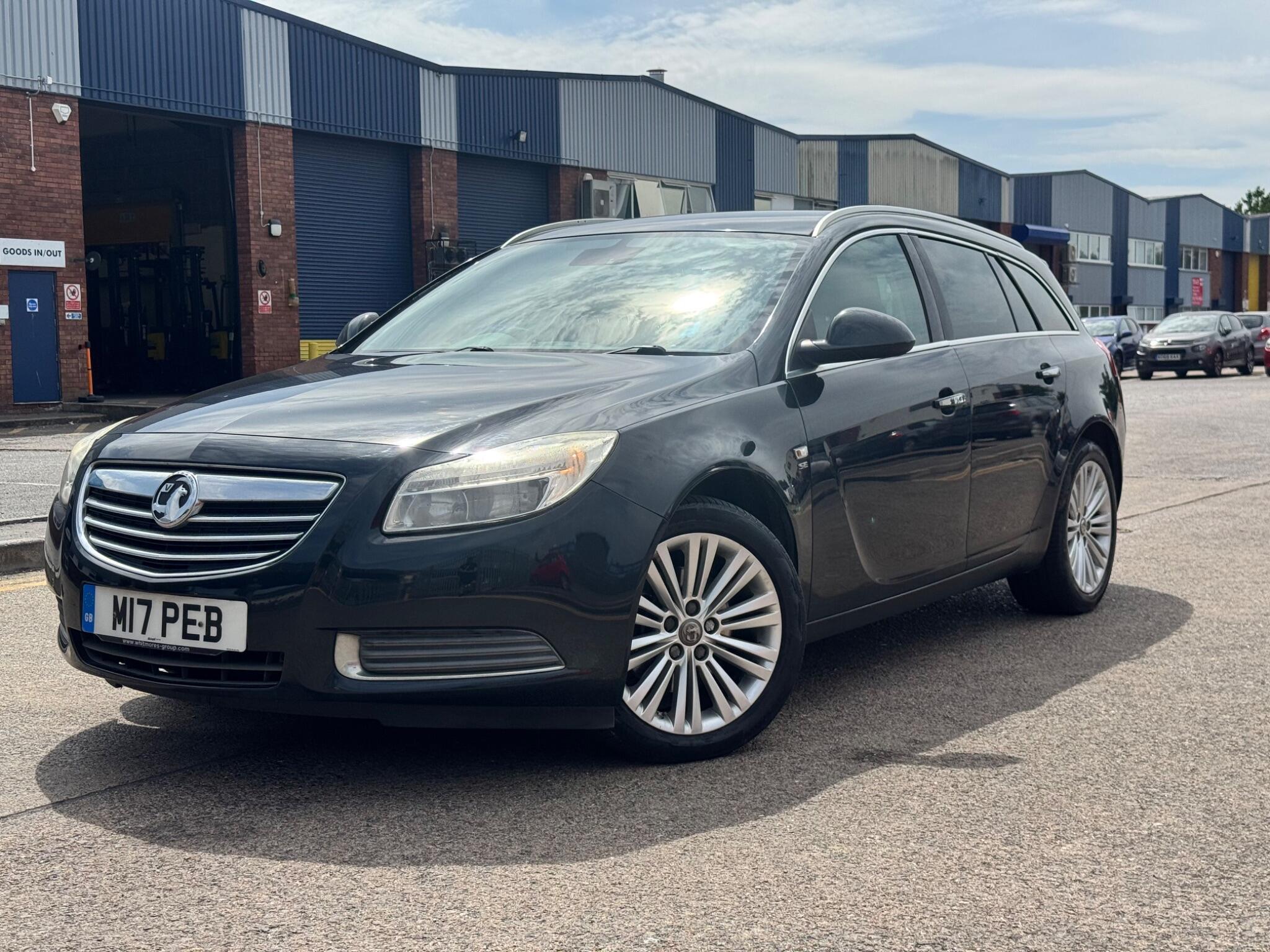 Vauxhall Insignia view 3