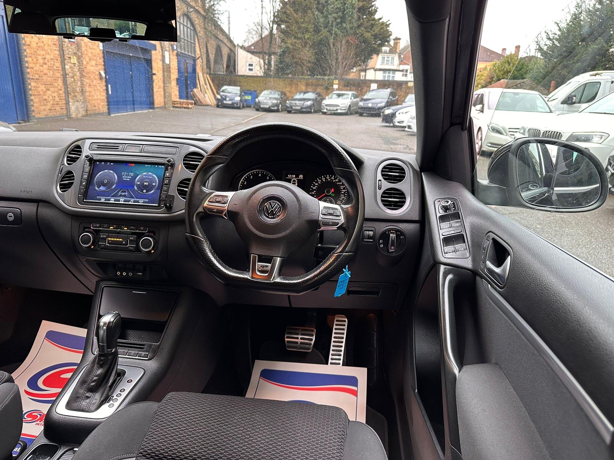 Volkswagen Tiguan view 18