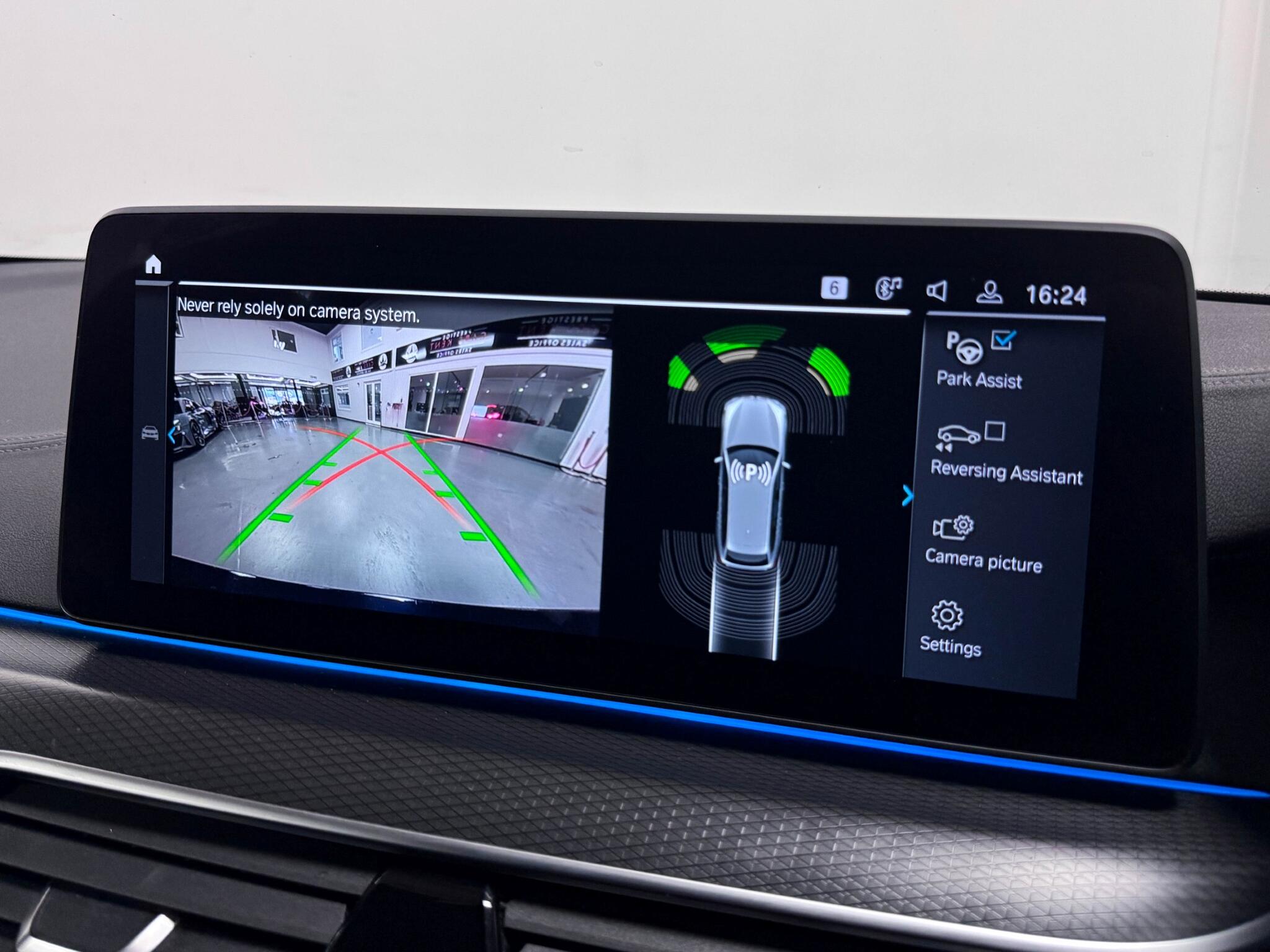 BMW 5 Series view 59