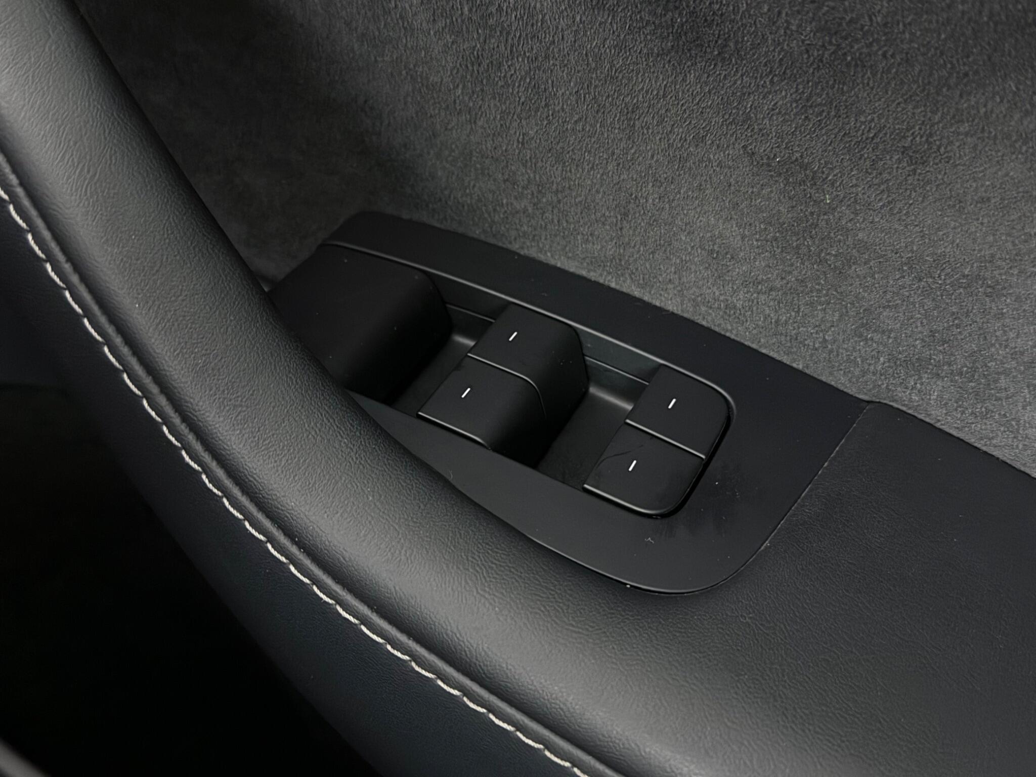 Tesla Model Y view 20