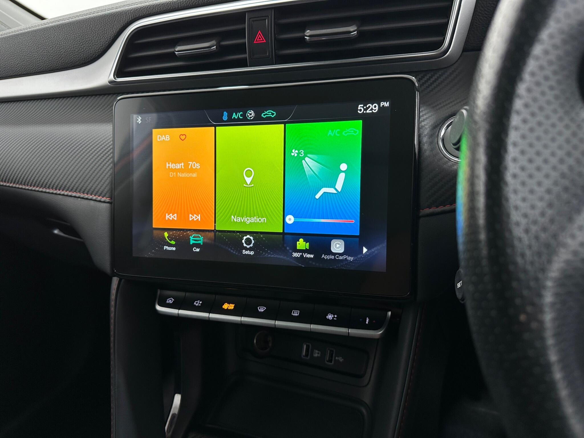 MG ZS view 24