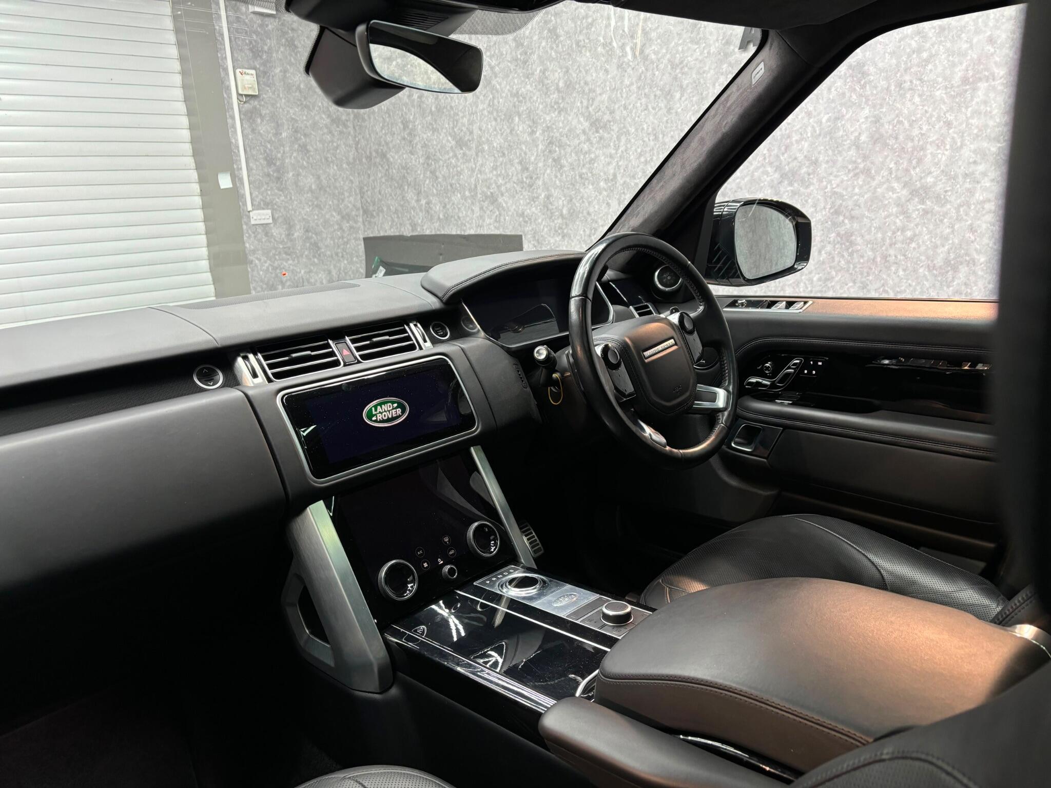 Land Rover Range Rover view 12
