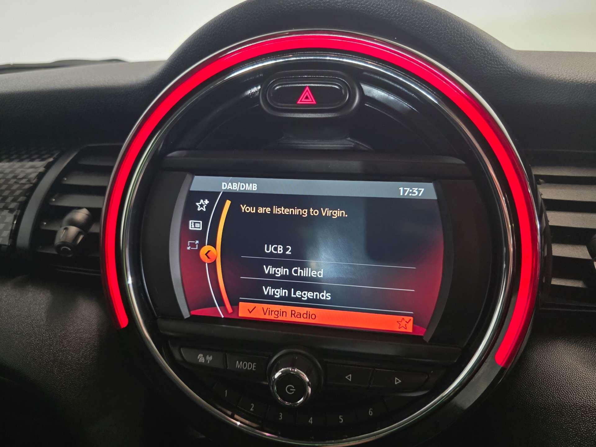Mini Hatch view 38
