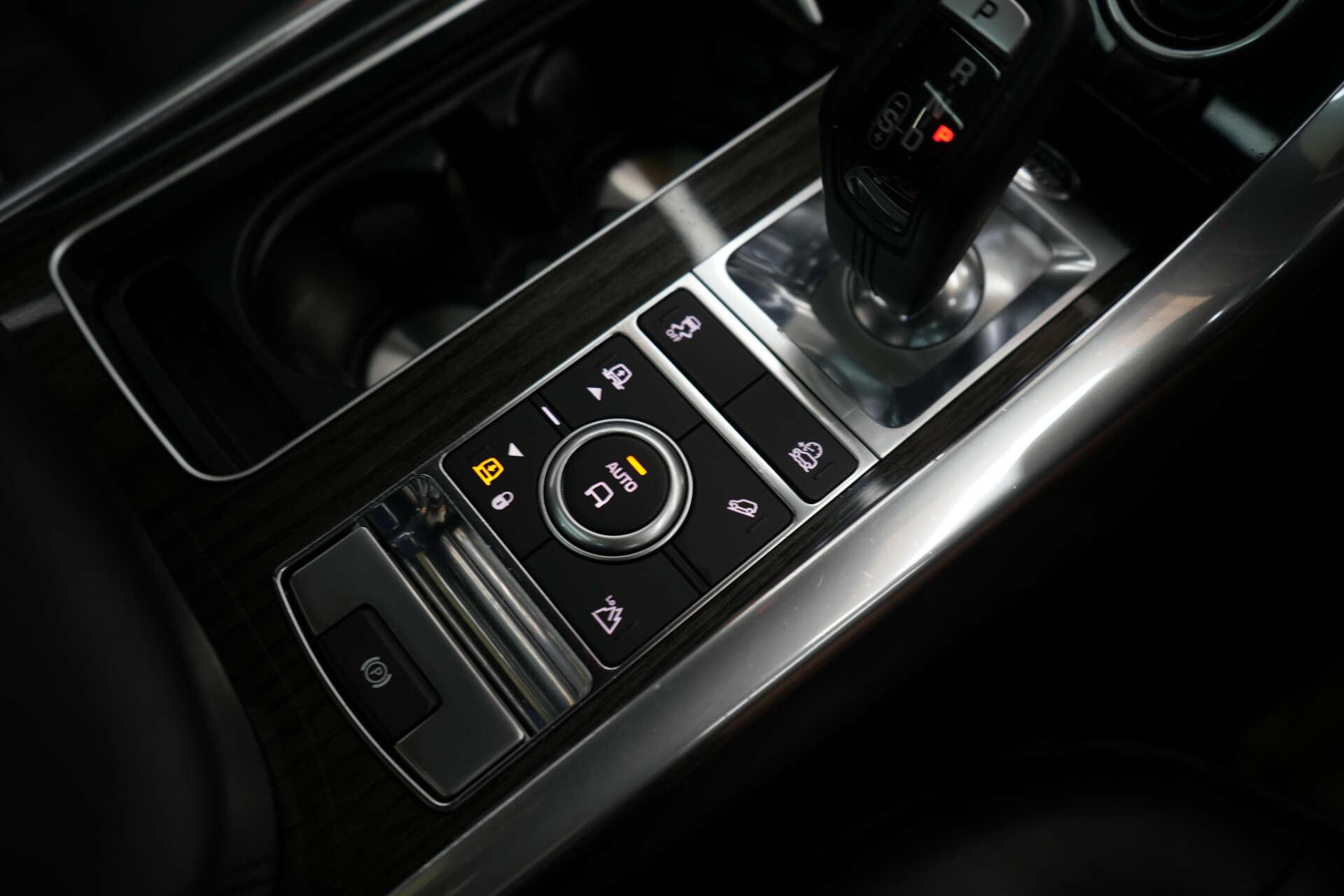Land Rover Range Rover Sport view 40