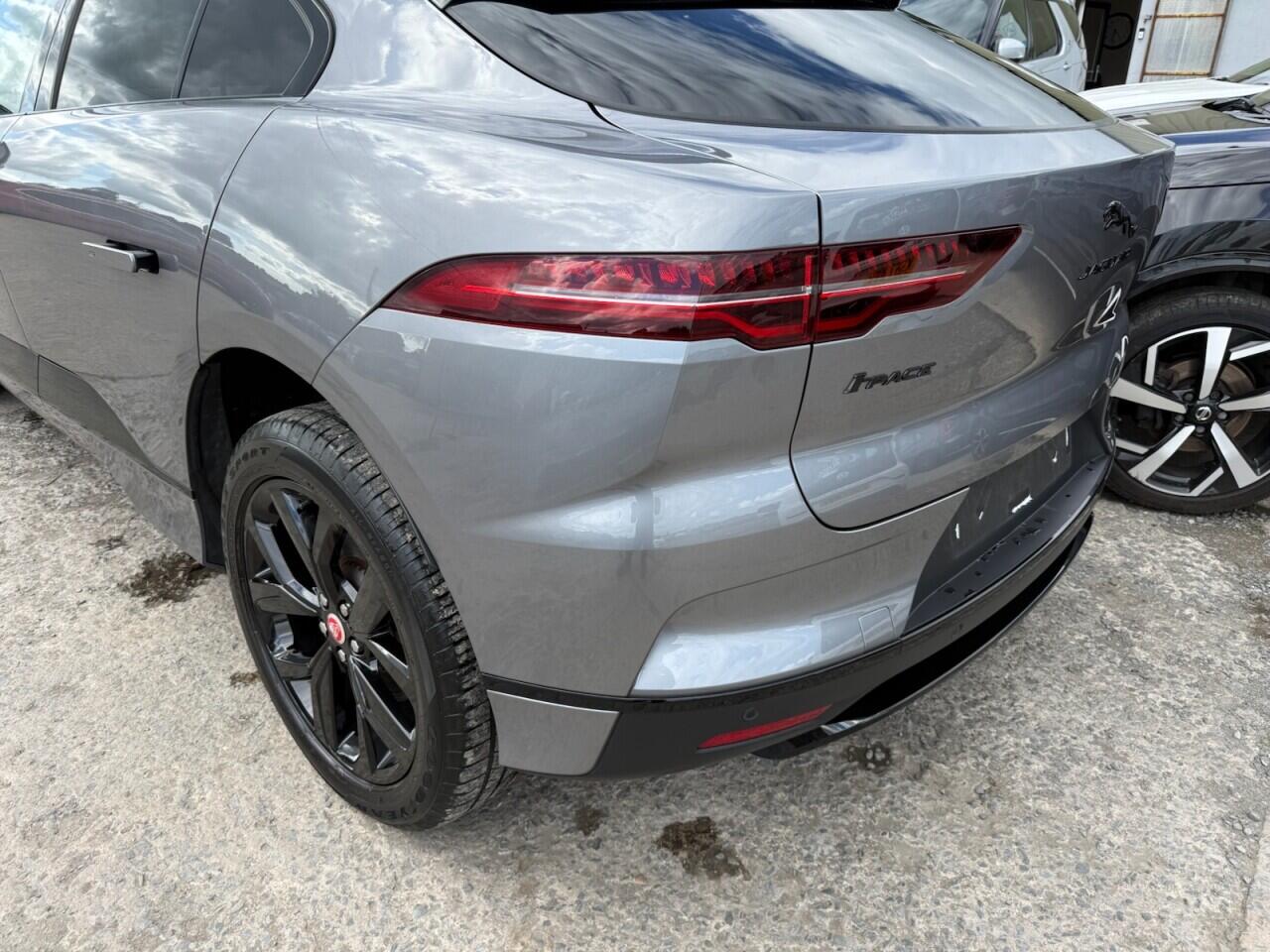 Jaguar I-Pace view 4