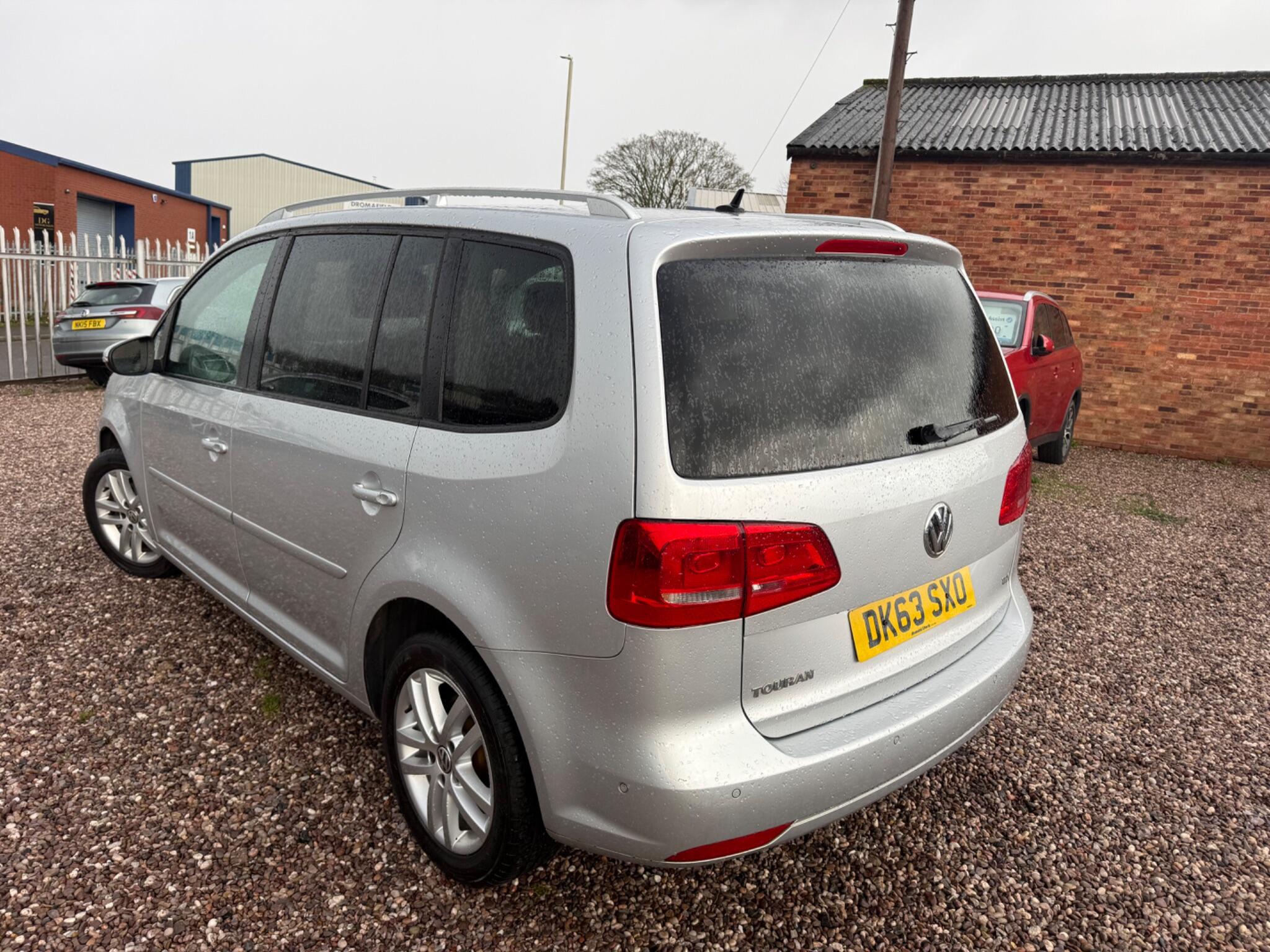 Volkswagen Touran view 15
