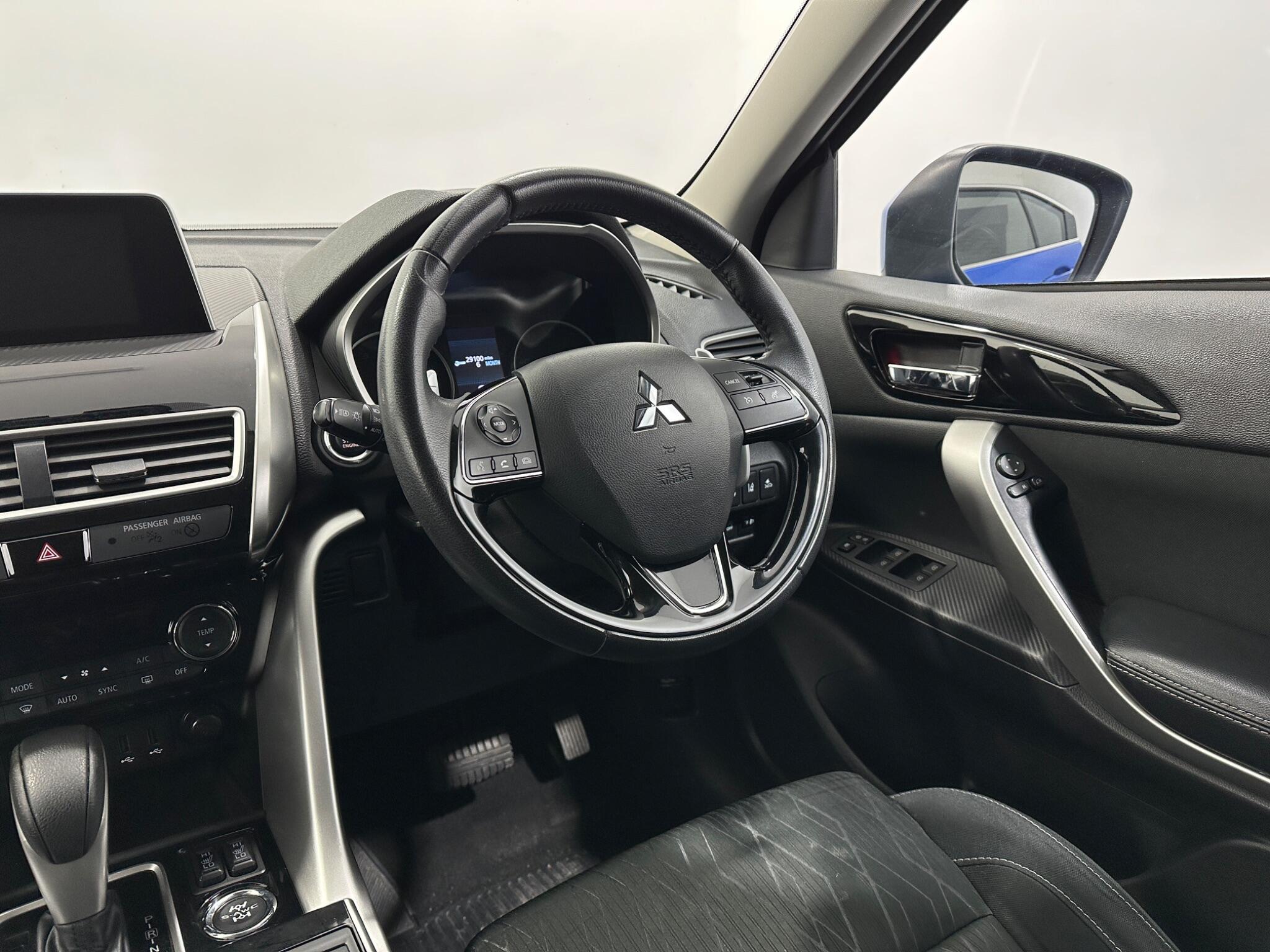 Mitsubishi Eclipse Cross view 12