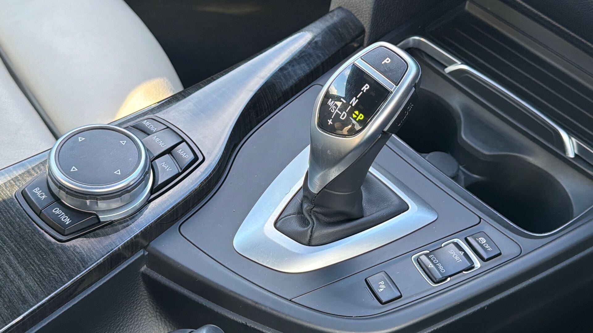 BMW 4 Series view 10