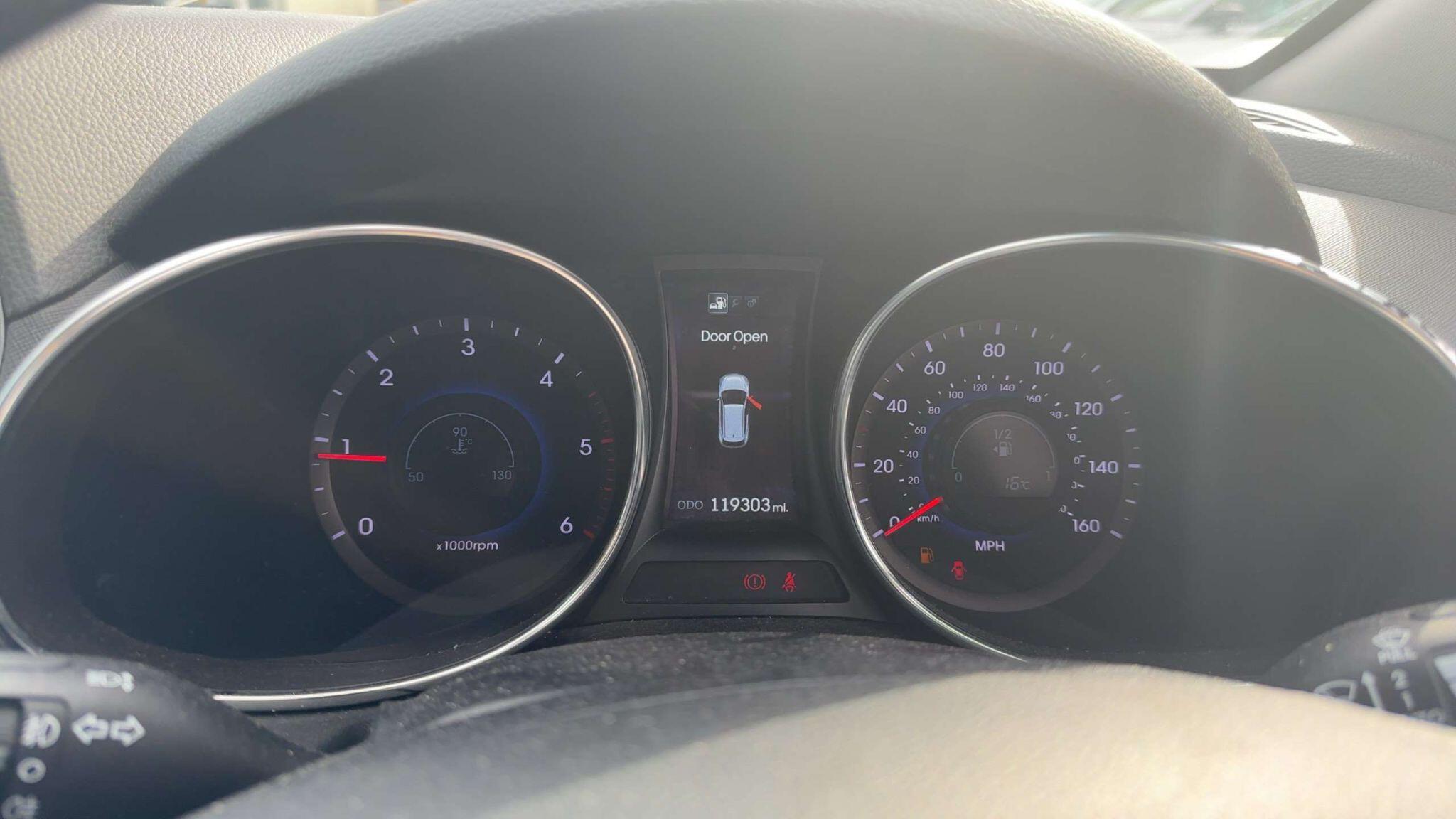 Hyundai Santa FE view 19