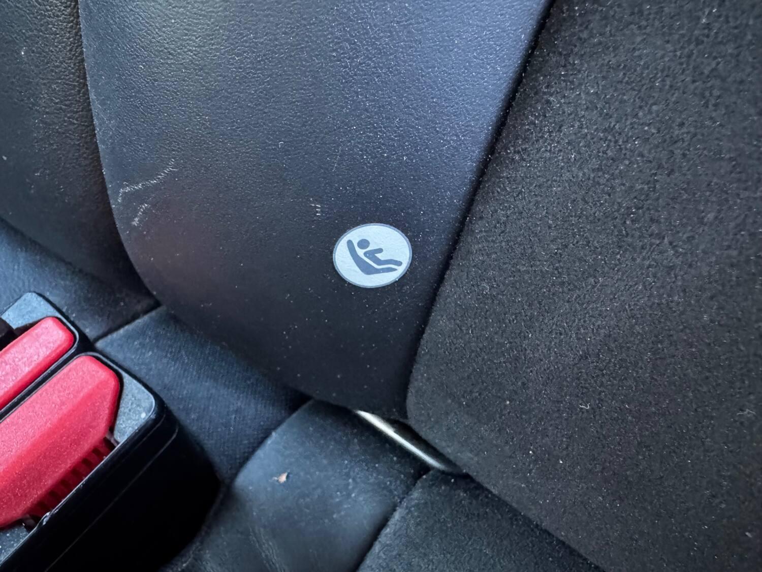 Volvo V40 view 11