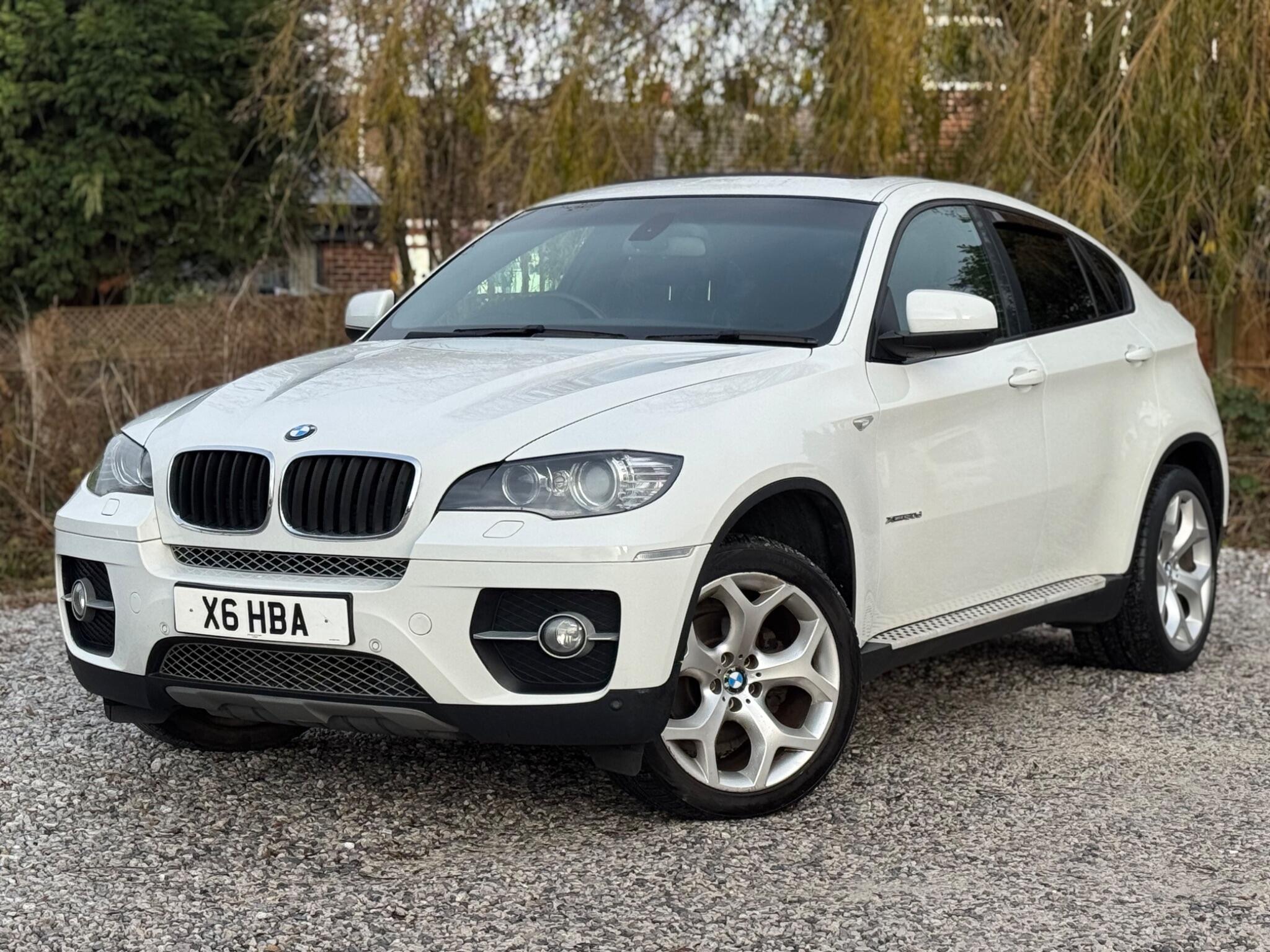 BMW X6 view 2