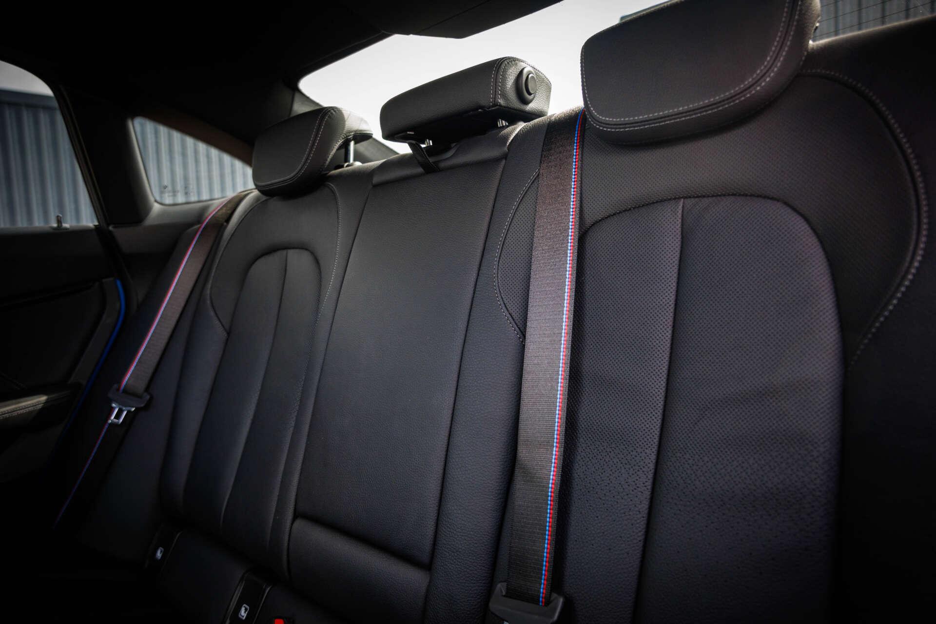 BMW 2 Series view 36