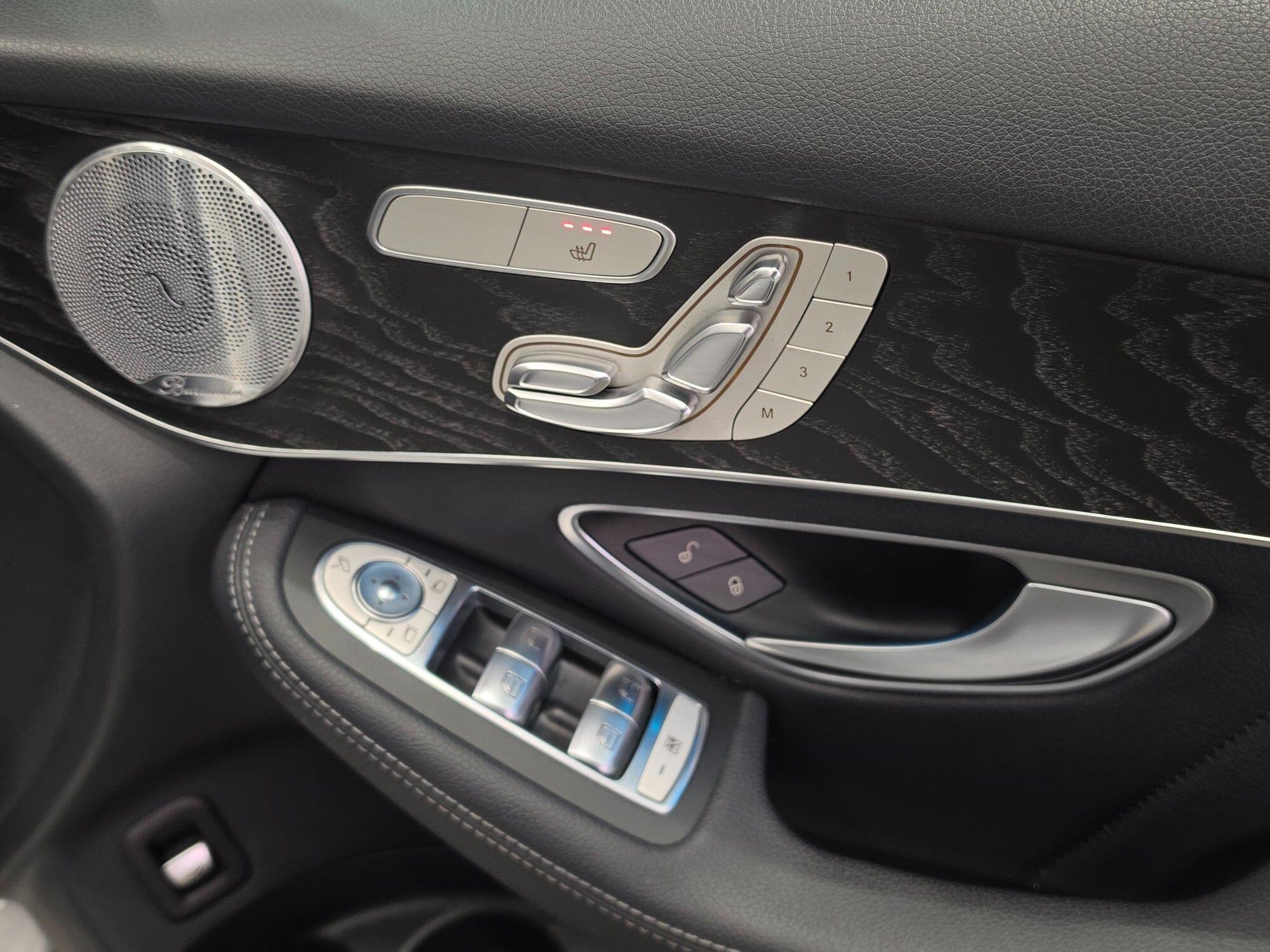 Mercedes-Benz GLC view 38
