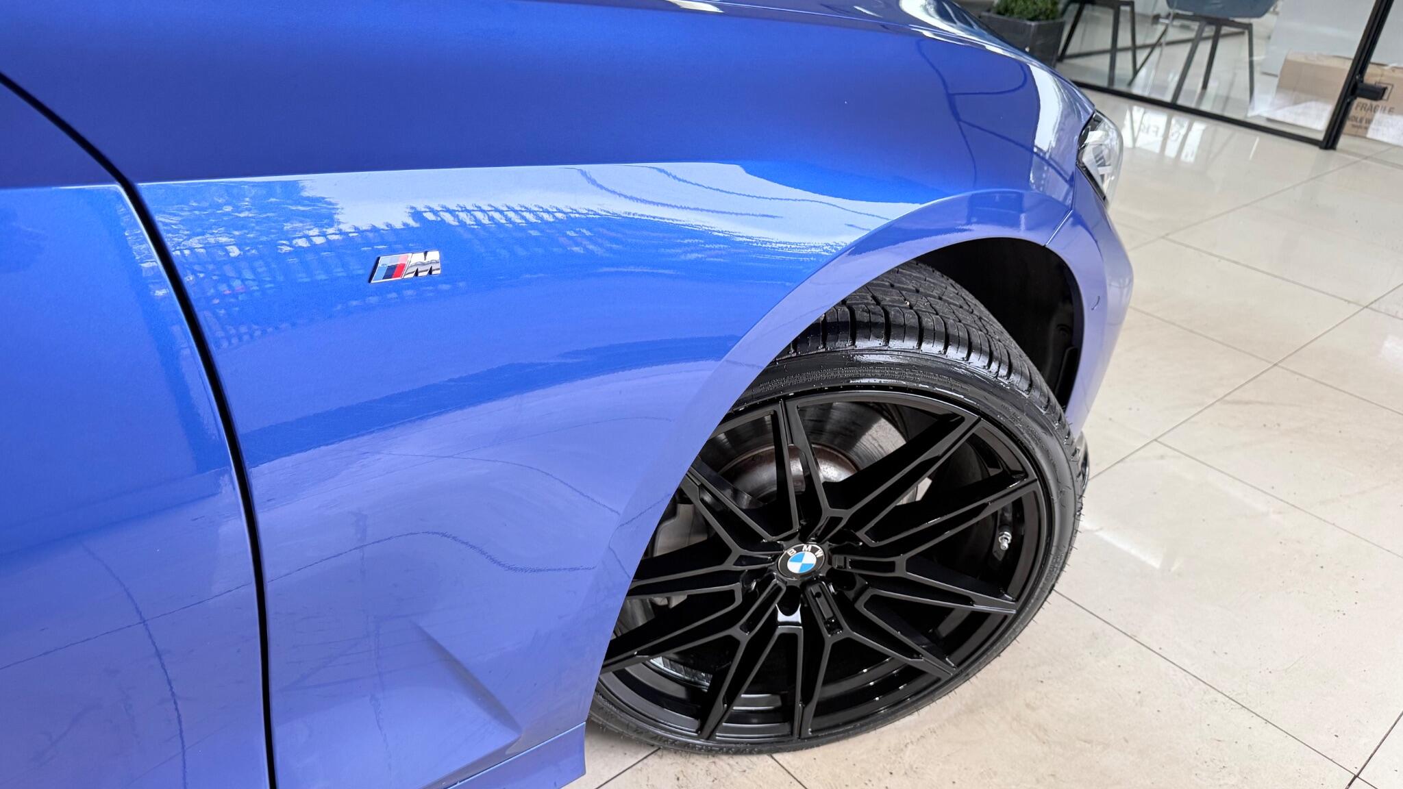 BMW 3 Series view 21