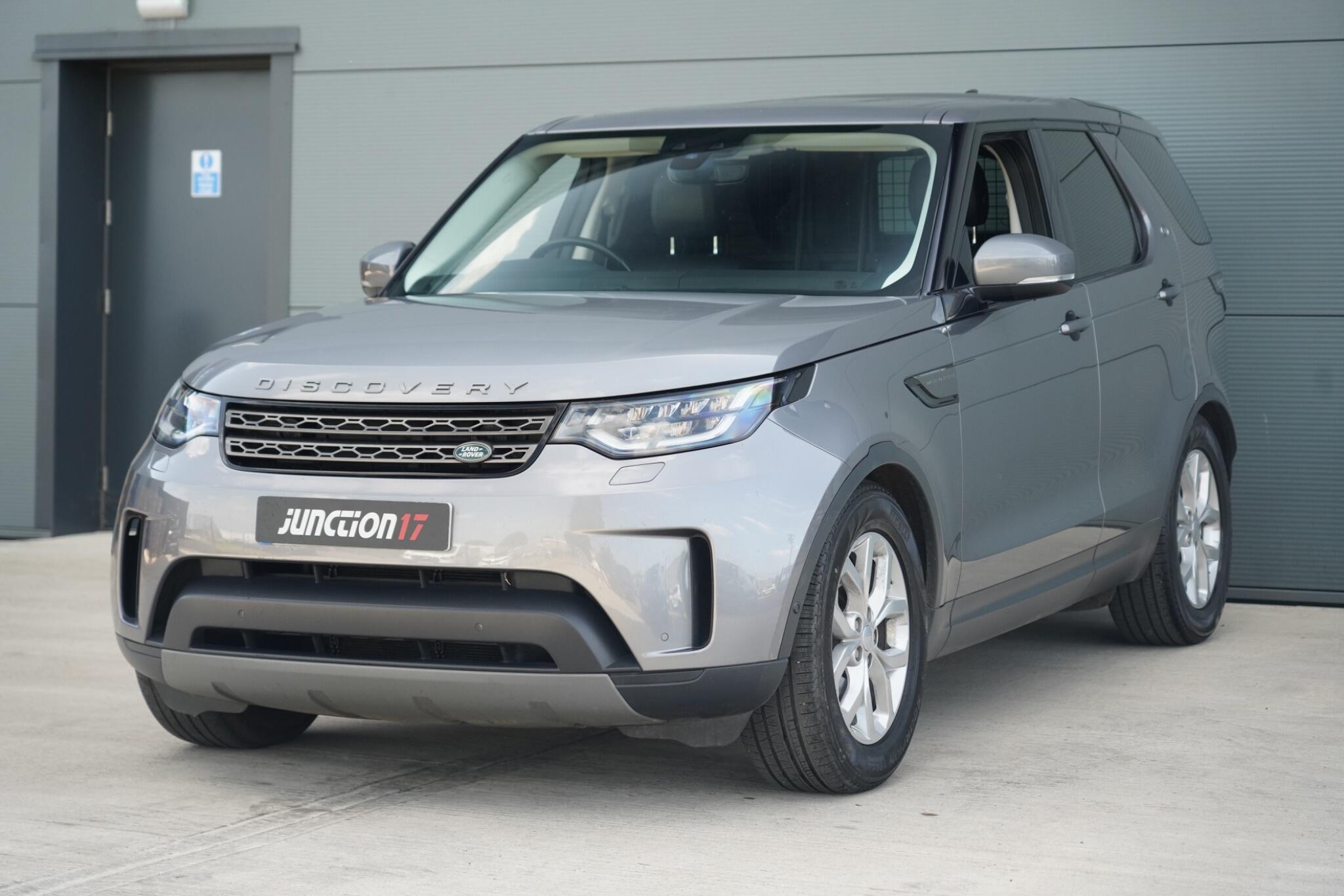 Land Rover Discovery view 6