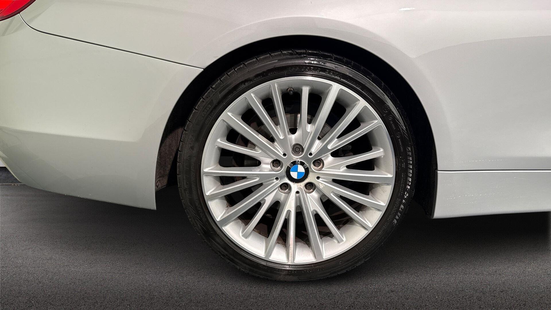 BMW 4 Series view 17